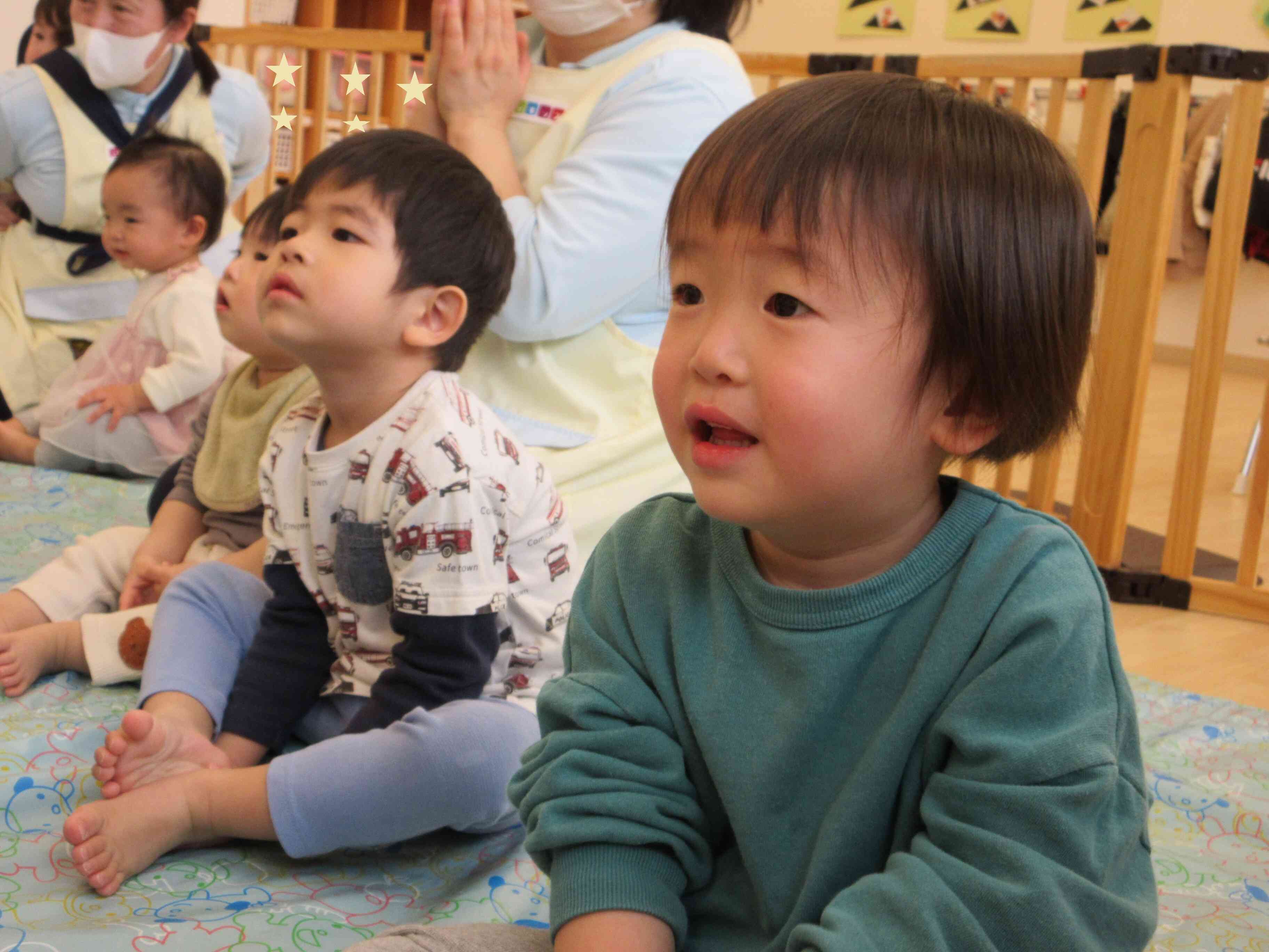 わぁ～！  先生、お寿司に変身している～