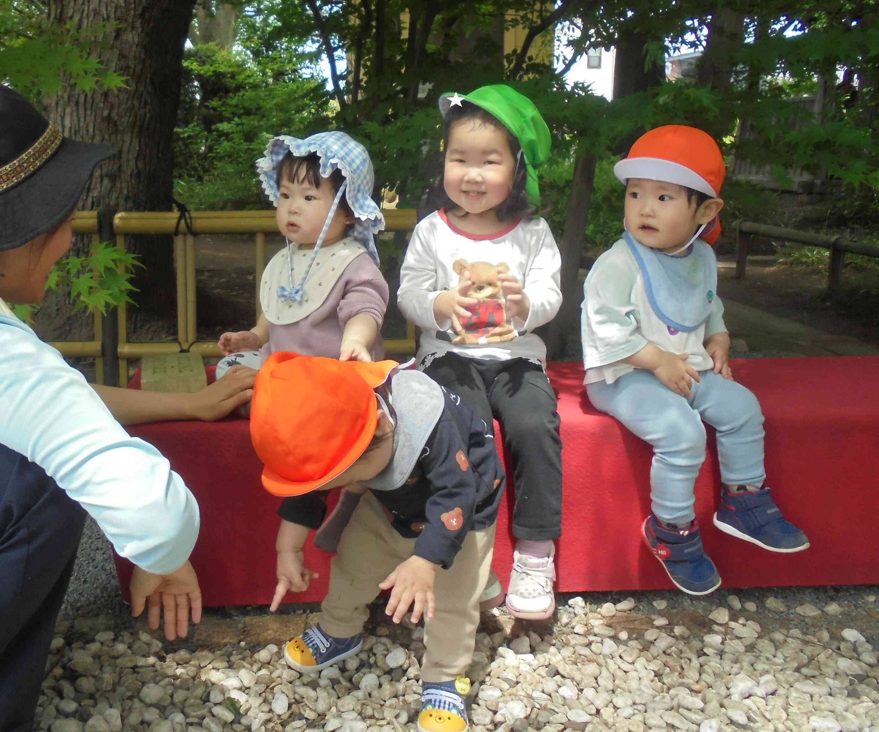 素敵なベンチで休憩してるよ！