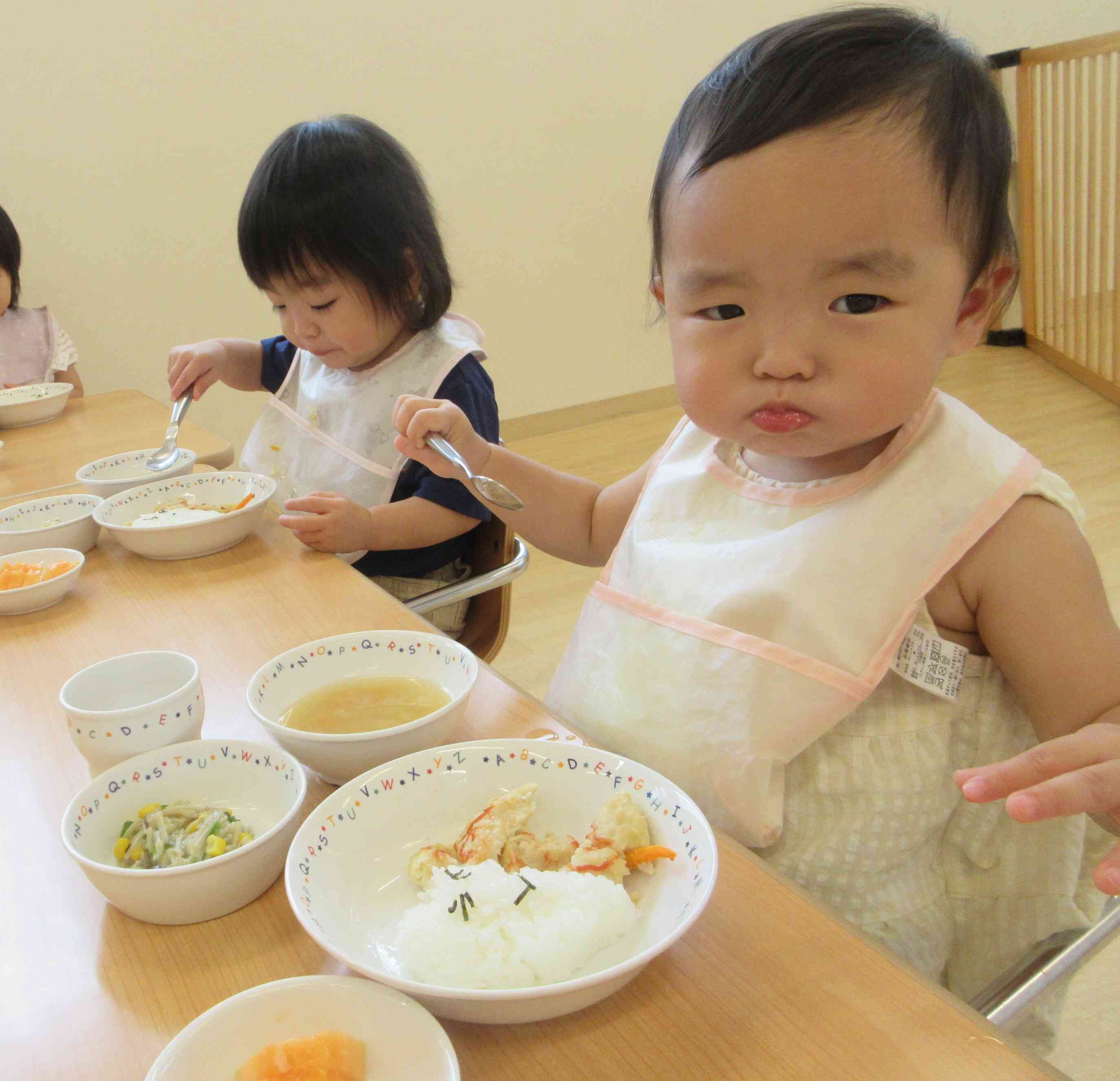ばけたくんがお皿にのってるよ！