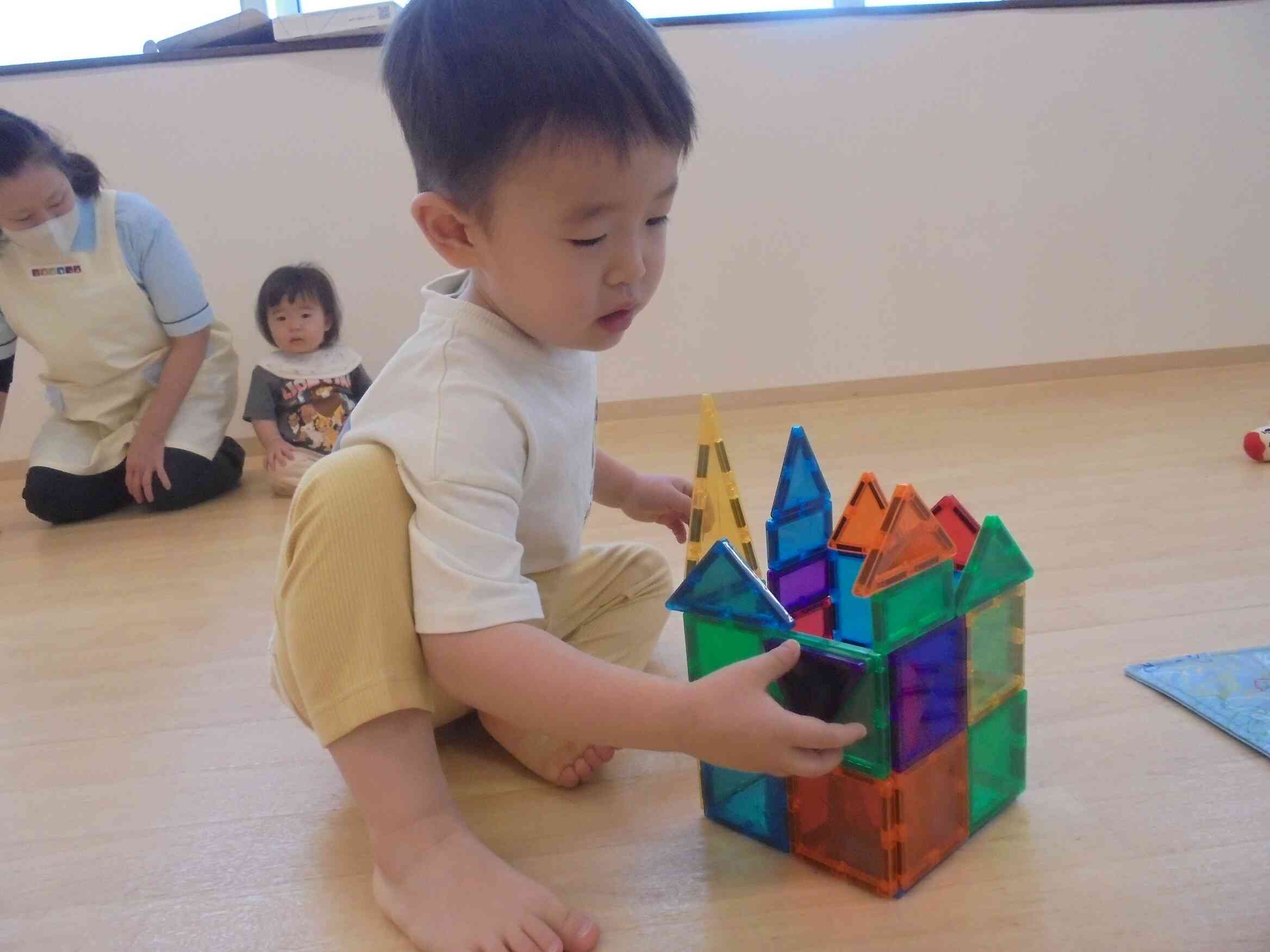 三角の屋根に挑戦!