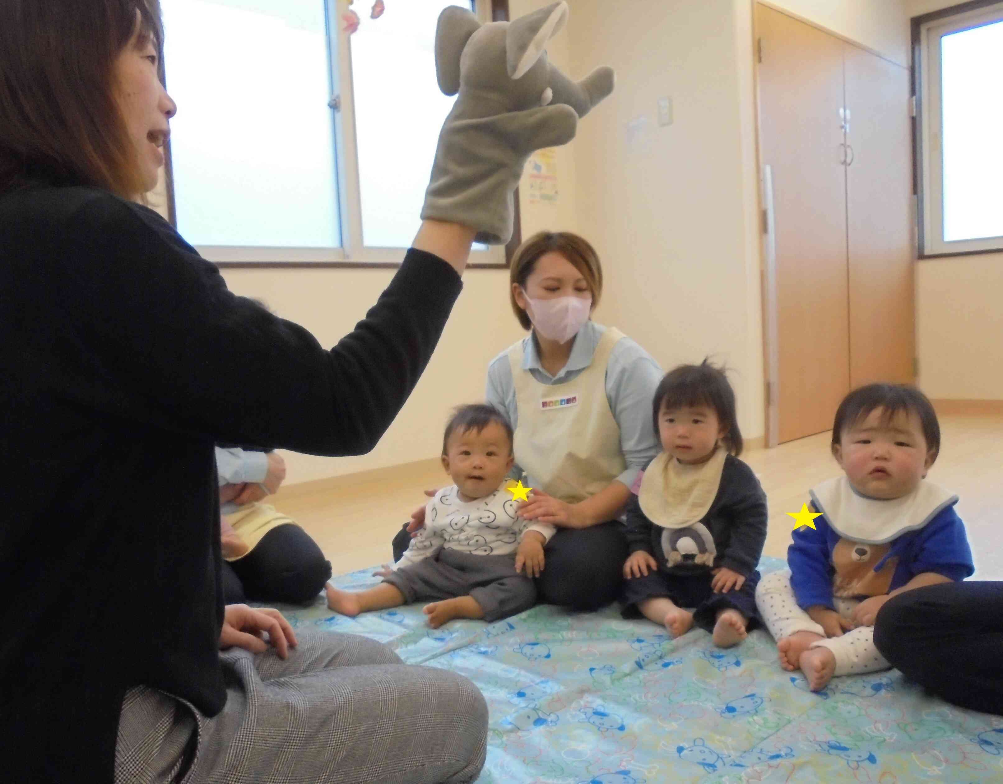 ぞうさんパペットとこんにちは！