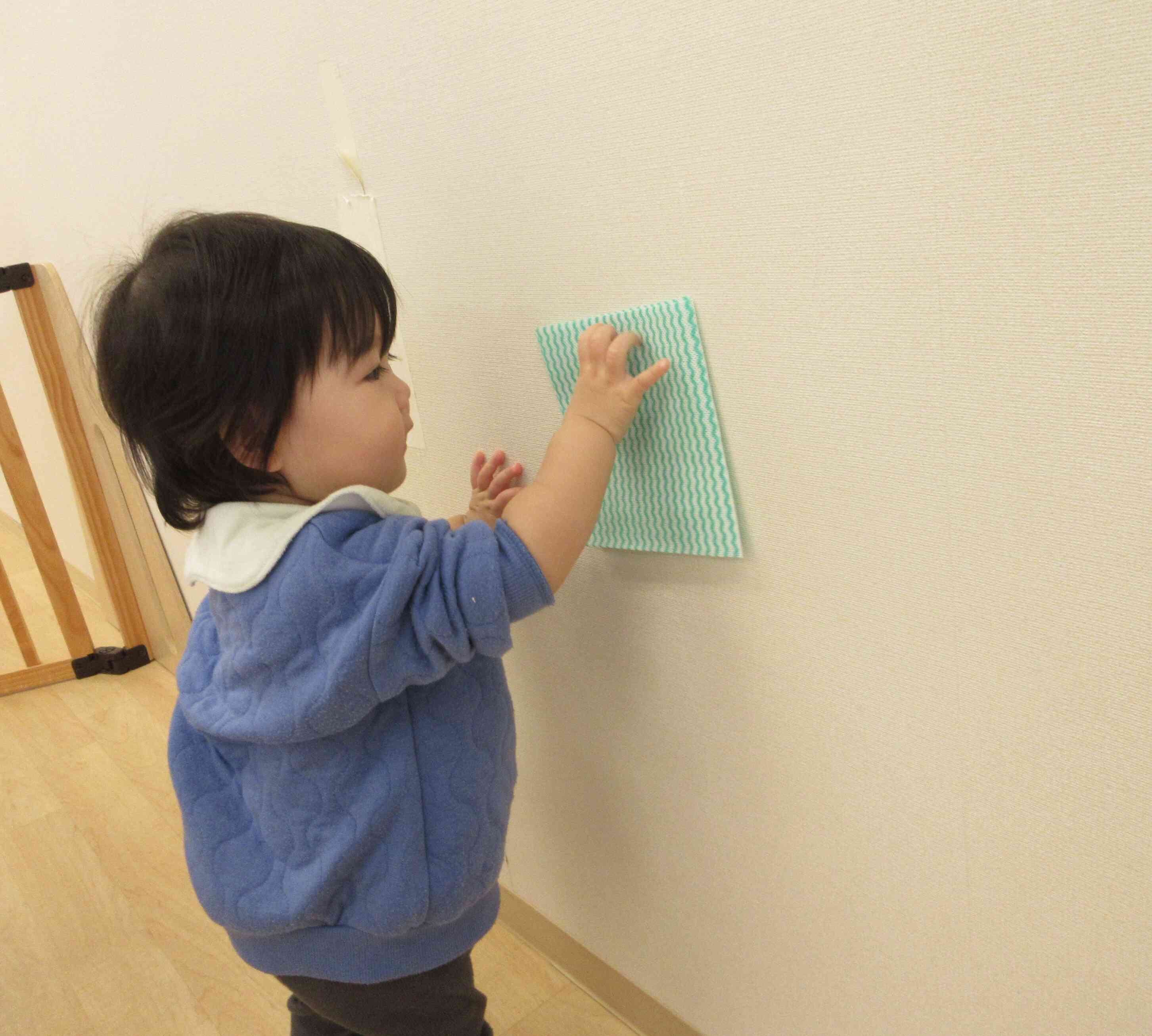 ひよこ組のお友だちも大掃除！