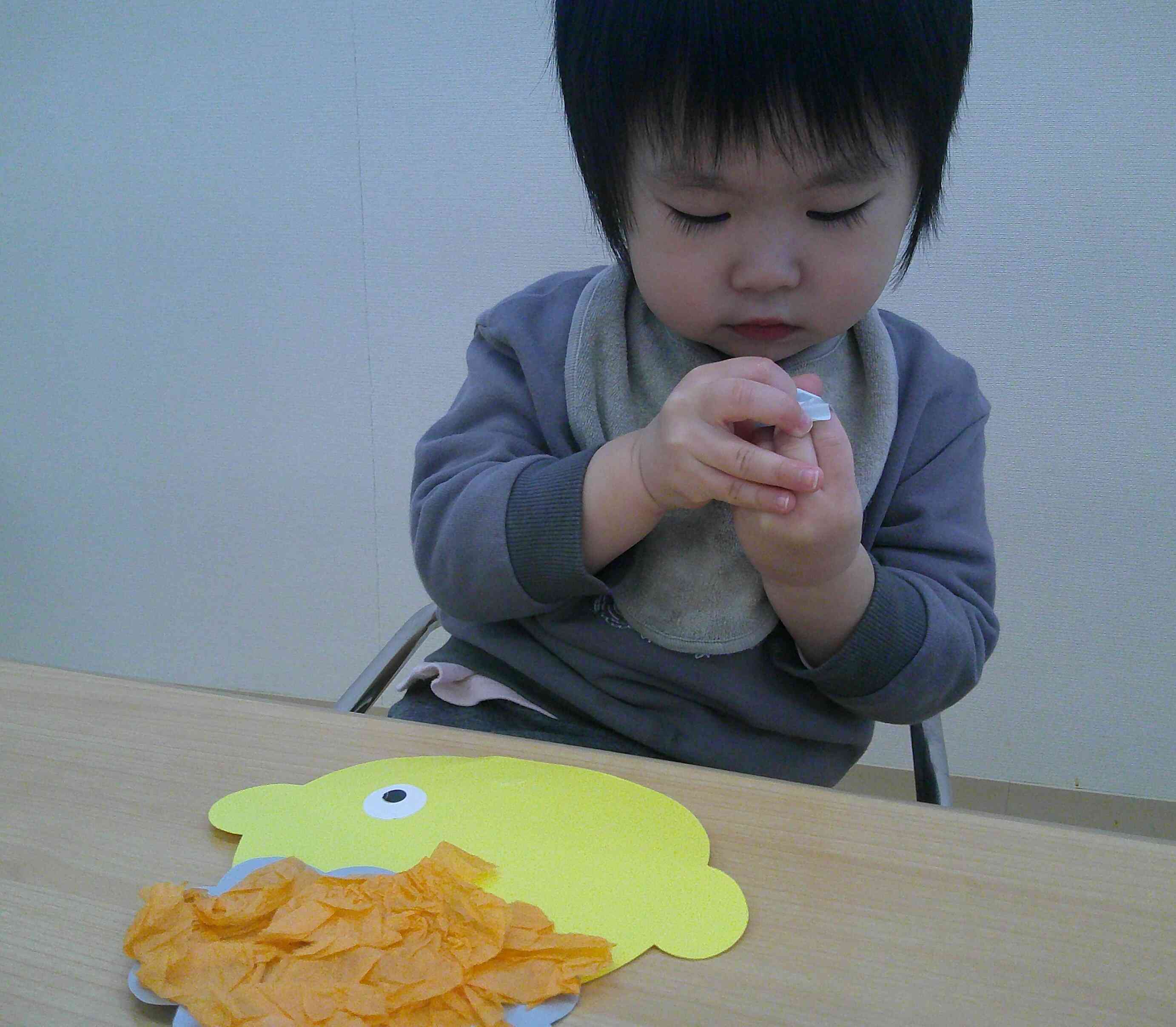 おめめを貼るよ！