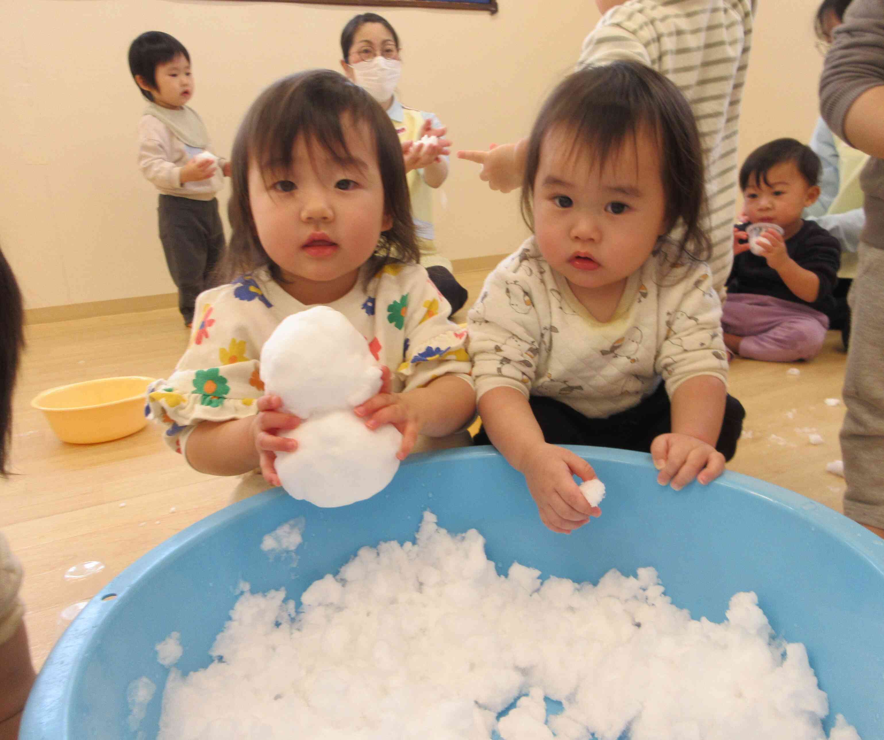 先生に雪だるまを作ってもらったよ！