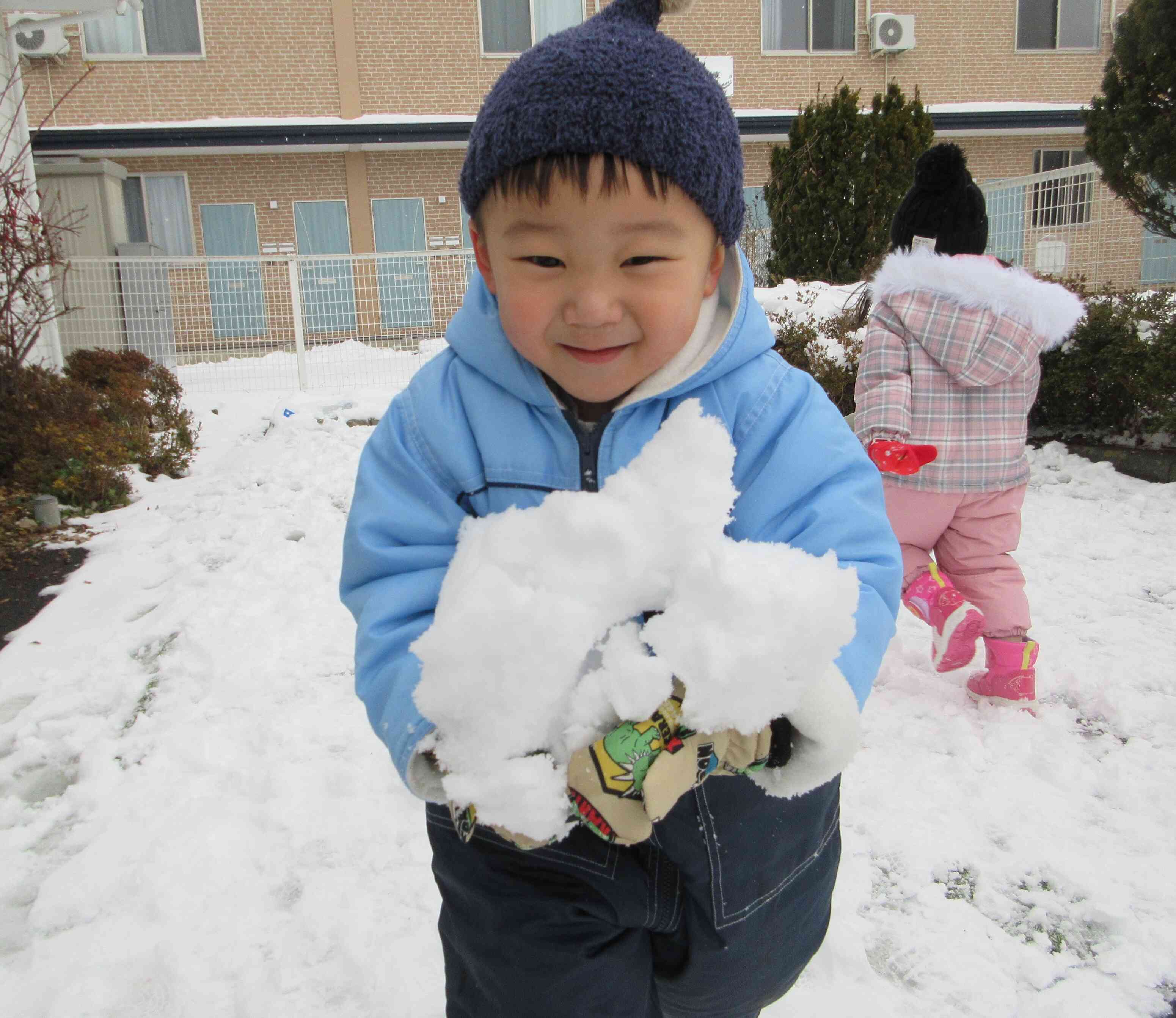 ふわふわの雪だよ！