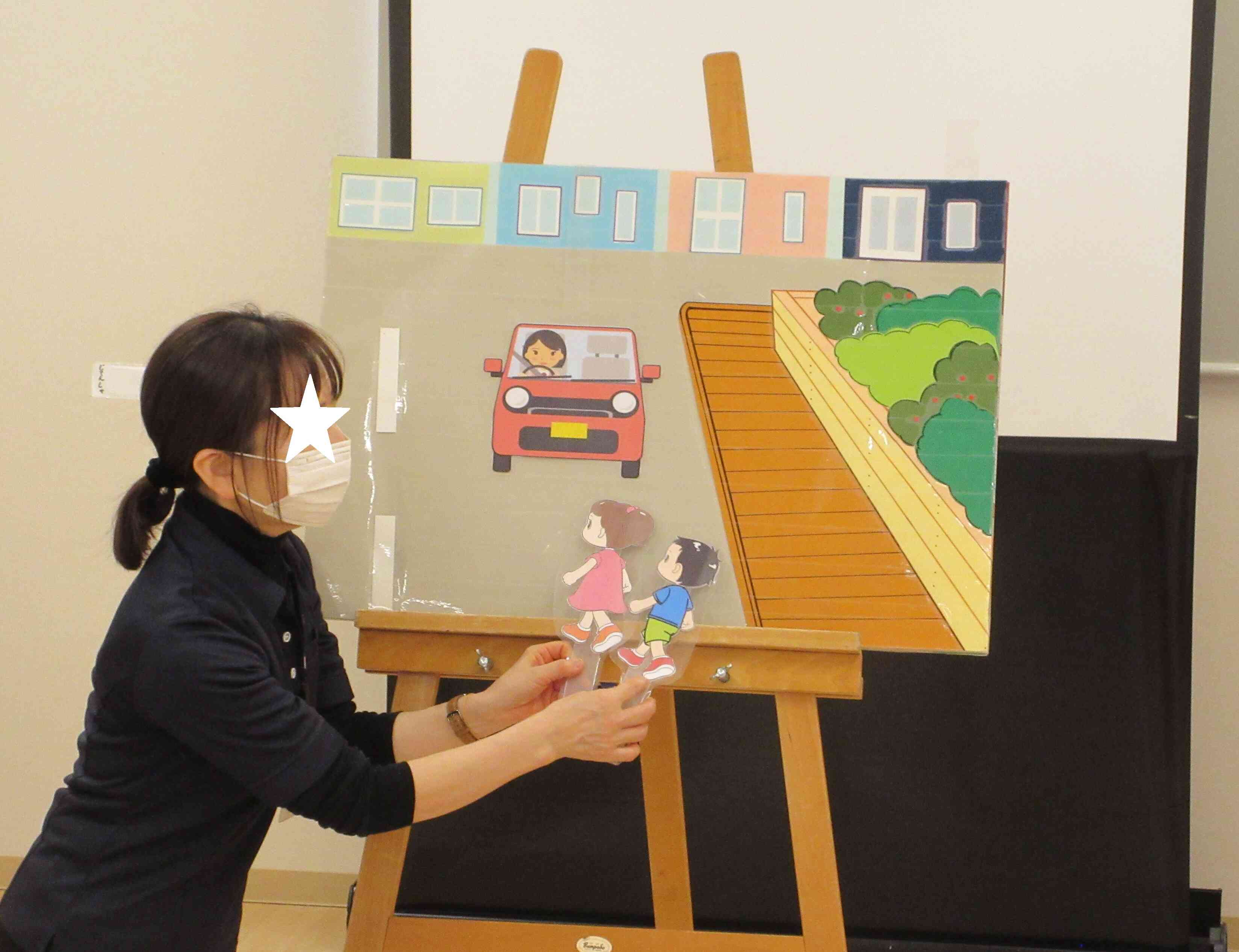 道路の渡り方を確認しました。