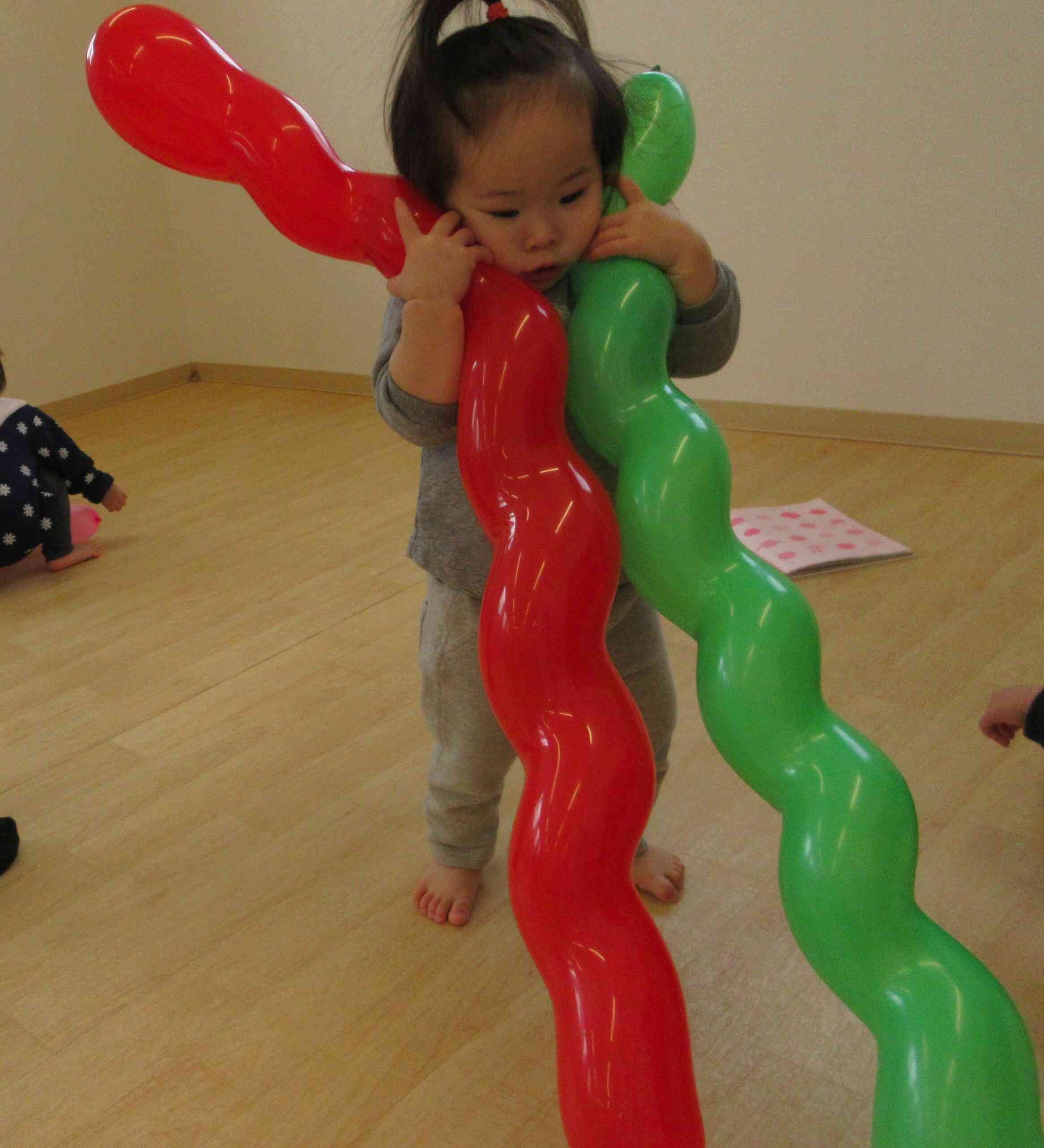 お顔に挟めて、むぎゅ～