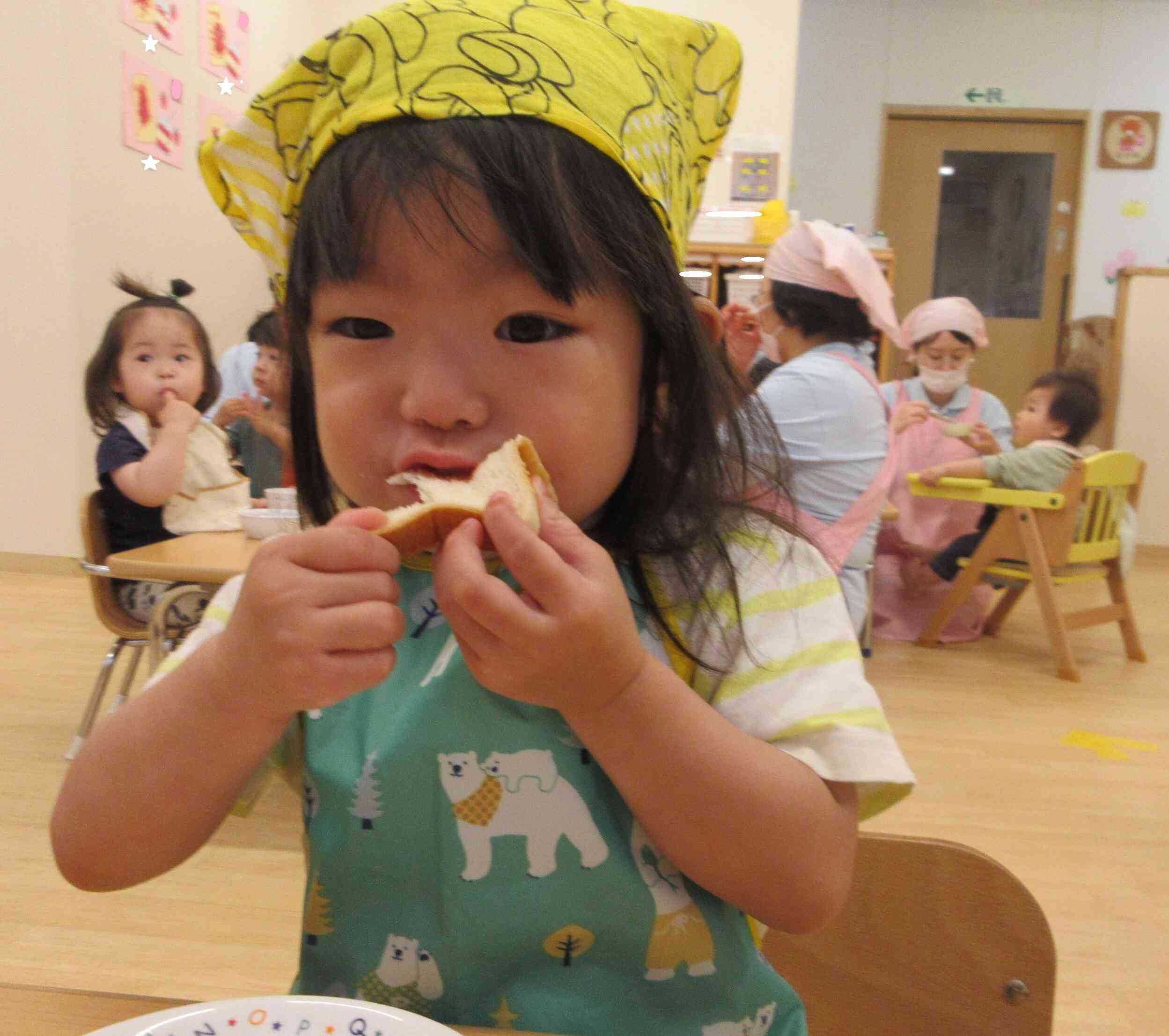 ジャムサンド 美味しいなぁ~