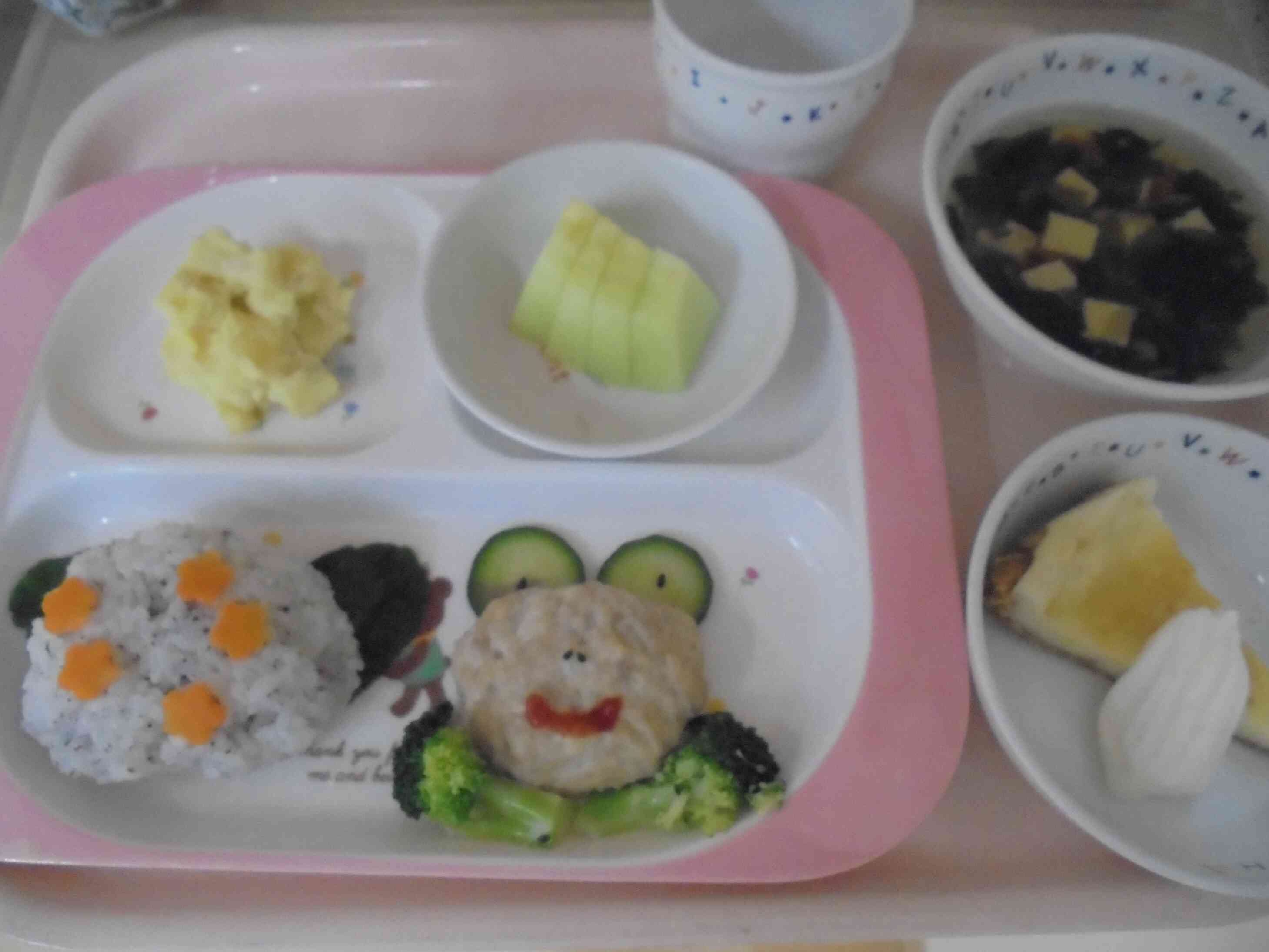 お誕生会お祝い給食