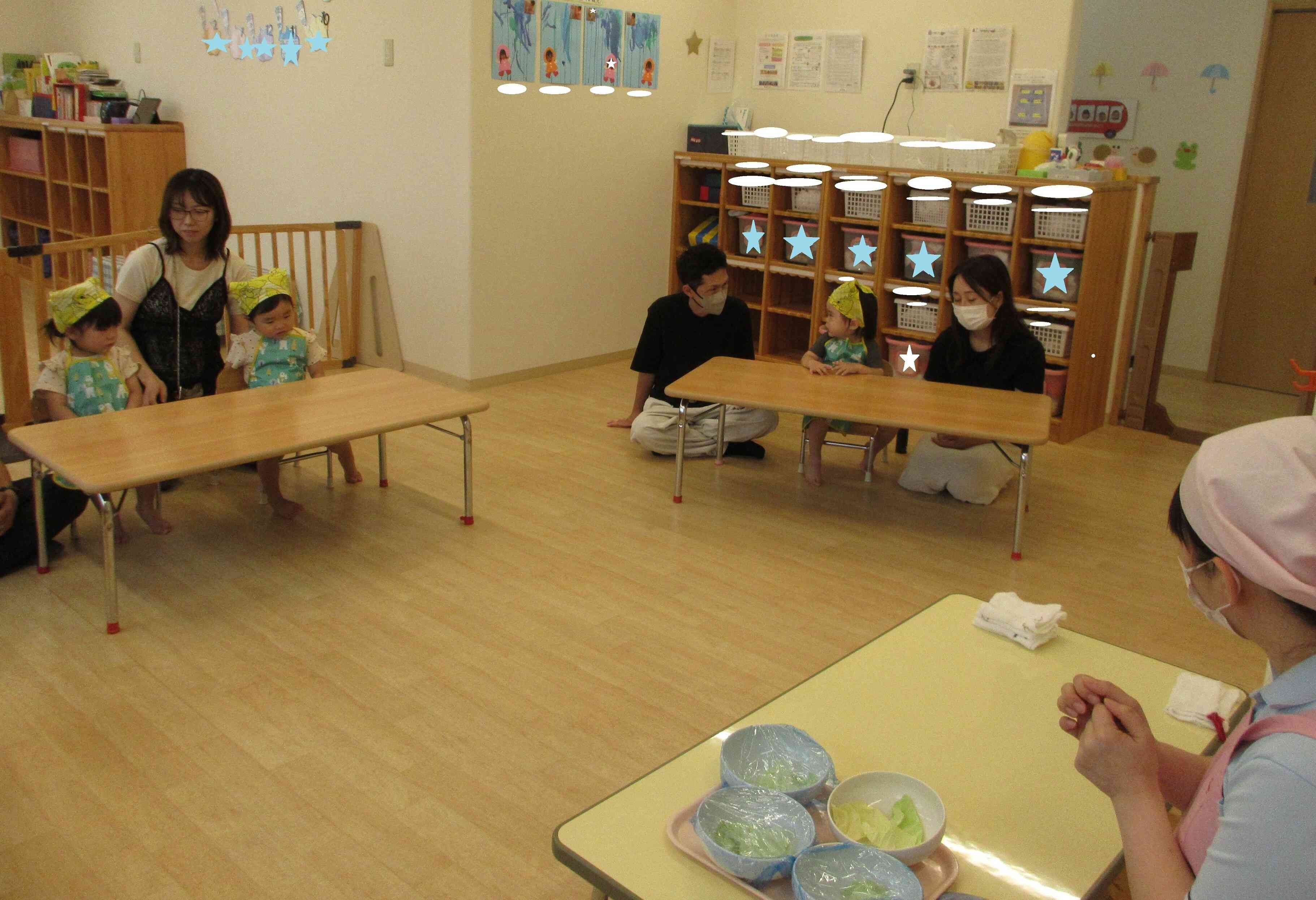 食育：キャベツちぎり・おにぎり作り