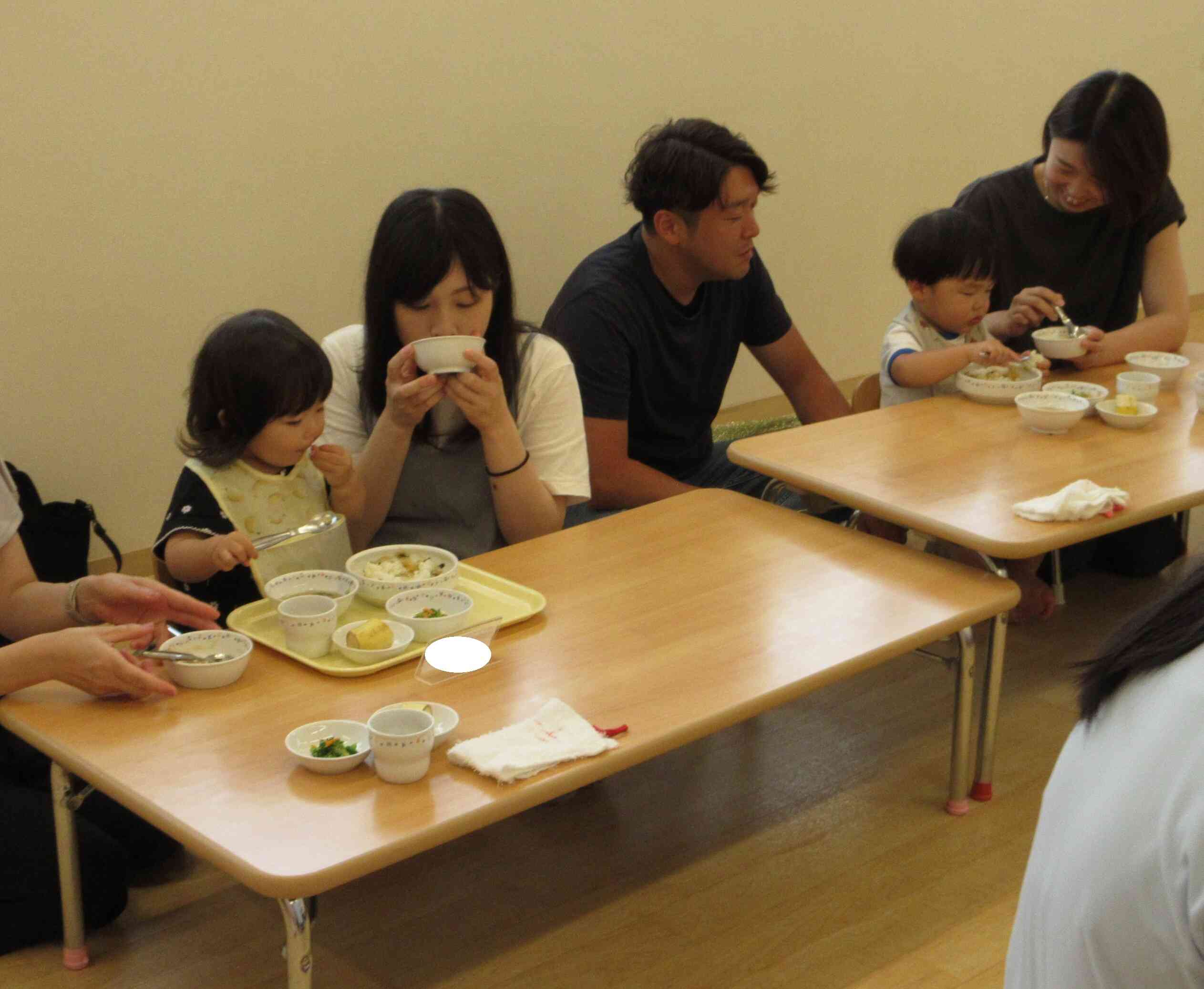 みんなで一緒に食べると美味しいね～