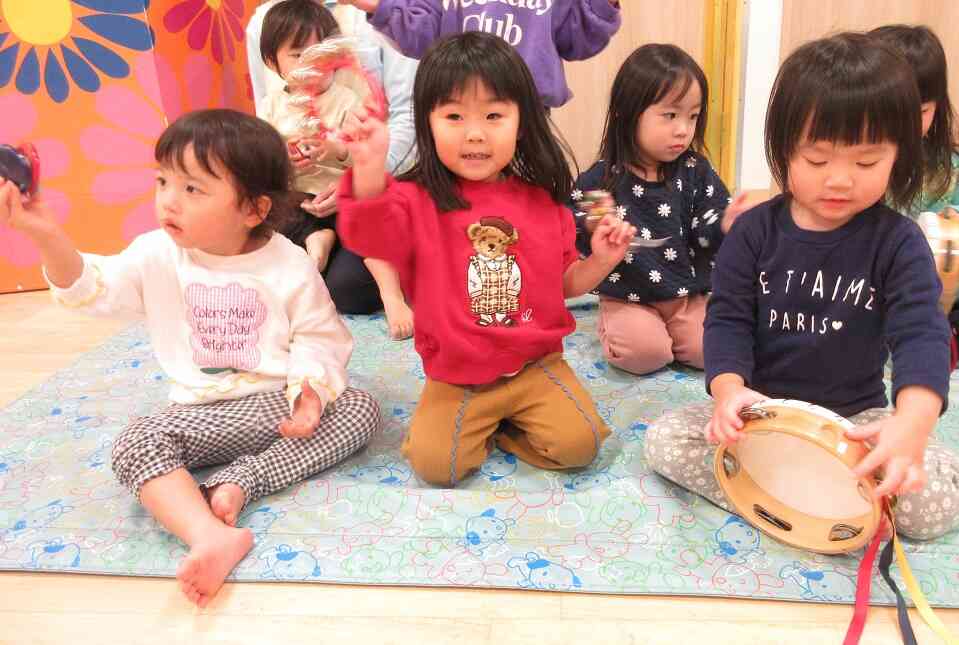 あわてんぼうのサンタクロースの歌をうたいました♪