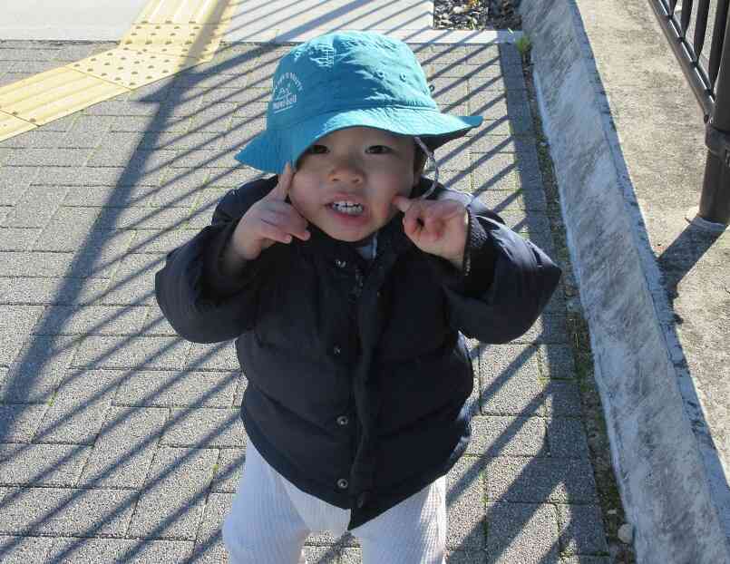 いいおかお♪（ひよこ組～０歳児～）