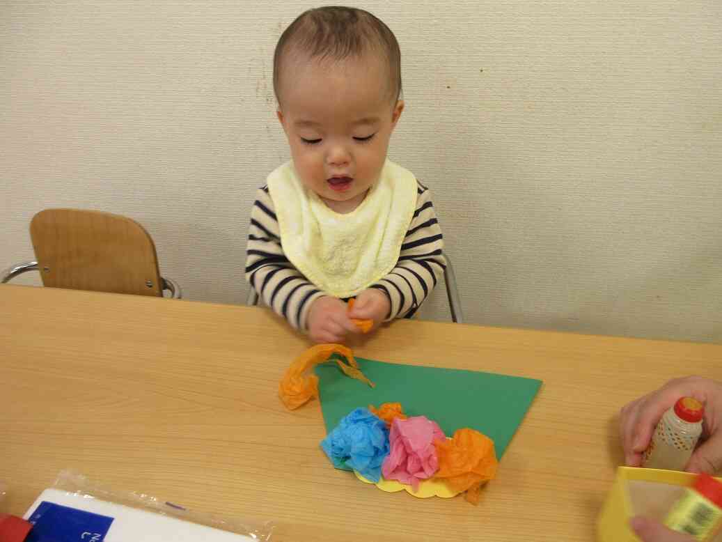 節分に向けた製作（0歳児～ひよこ組～）