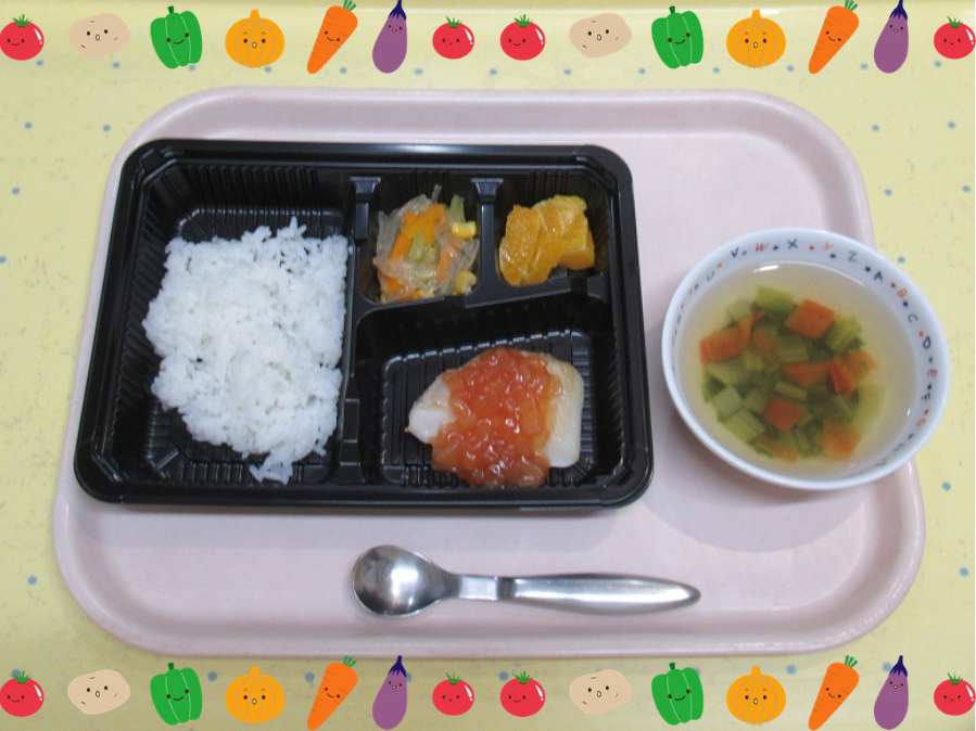 一緒に給食タイム♪