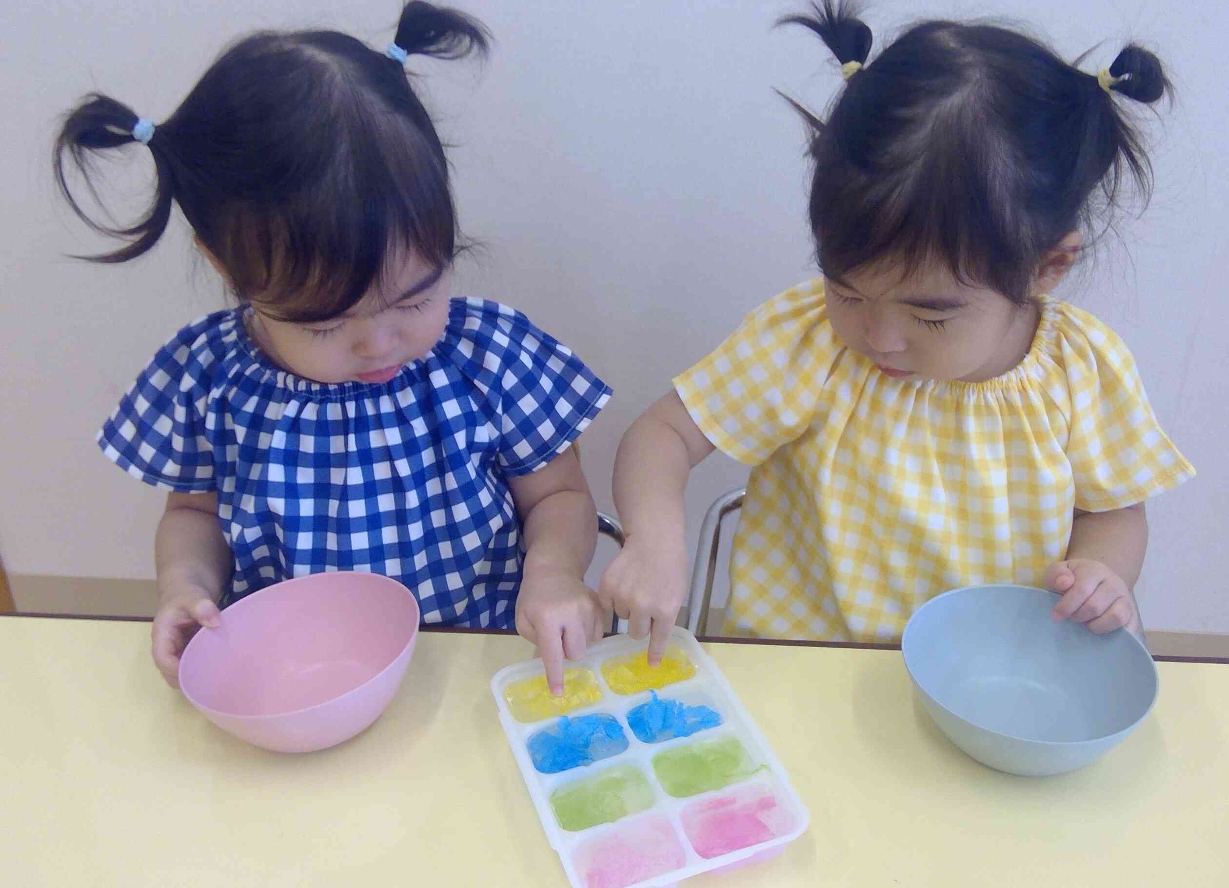 氷遊びをしたよ☆　＃ちょこっと体験ニチイキッズ