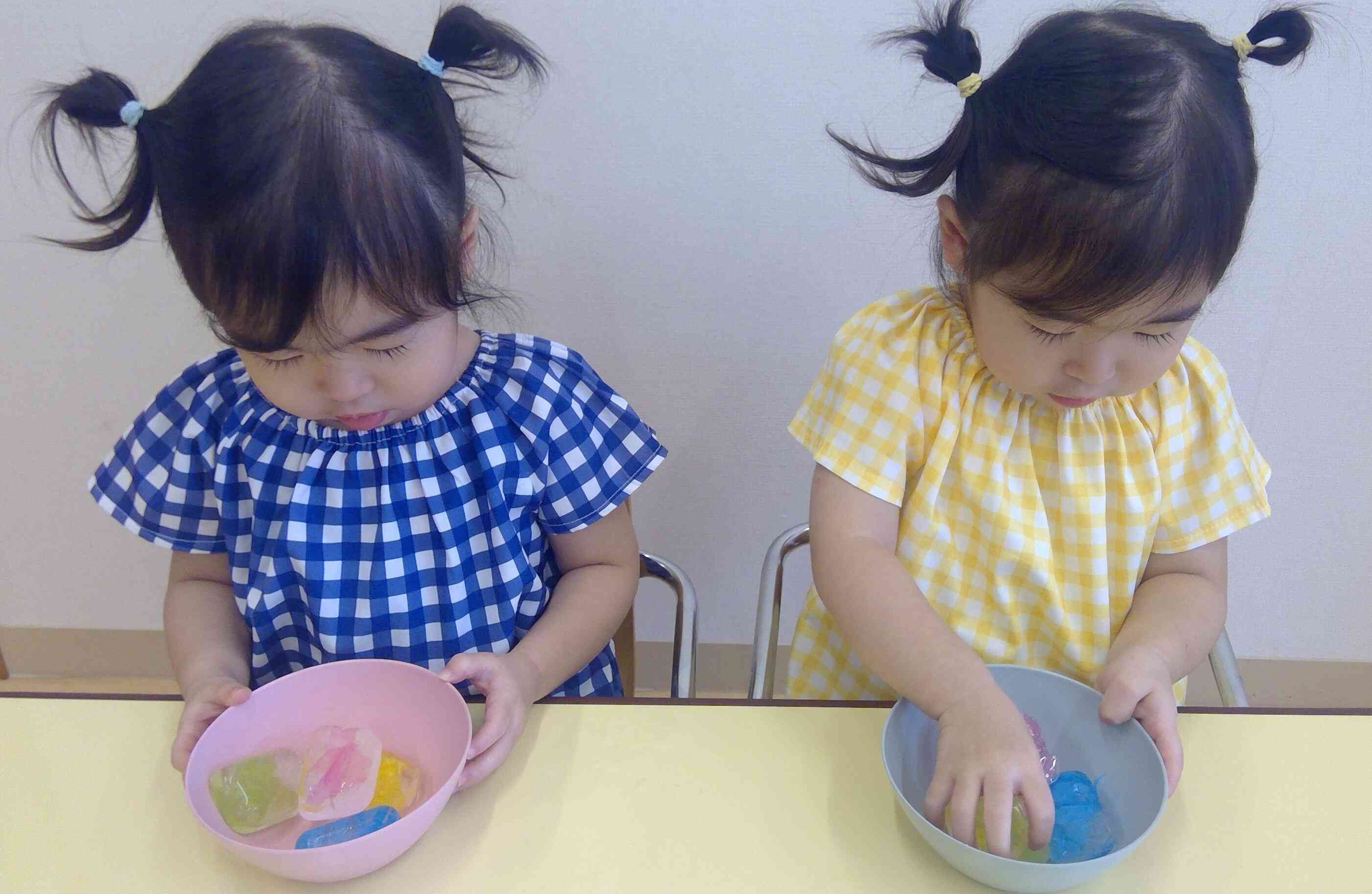 氷遊び　