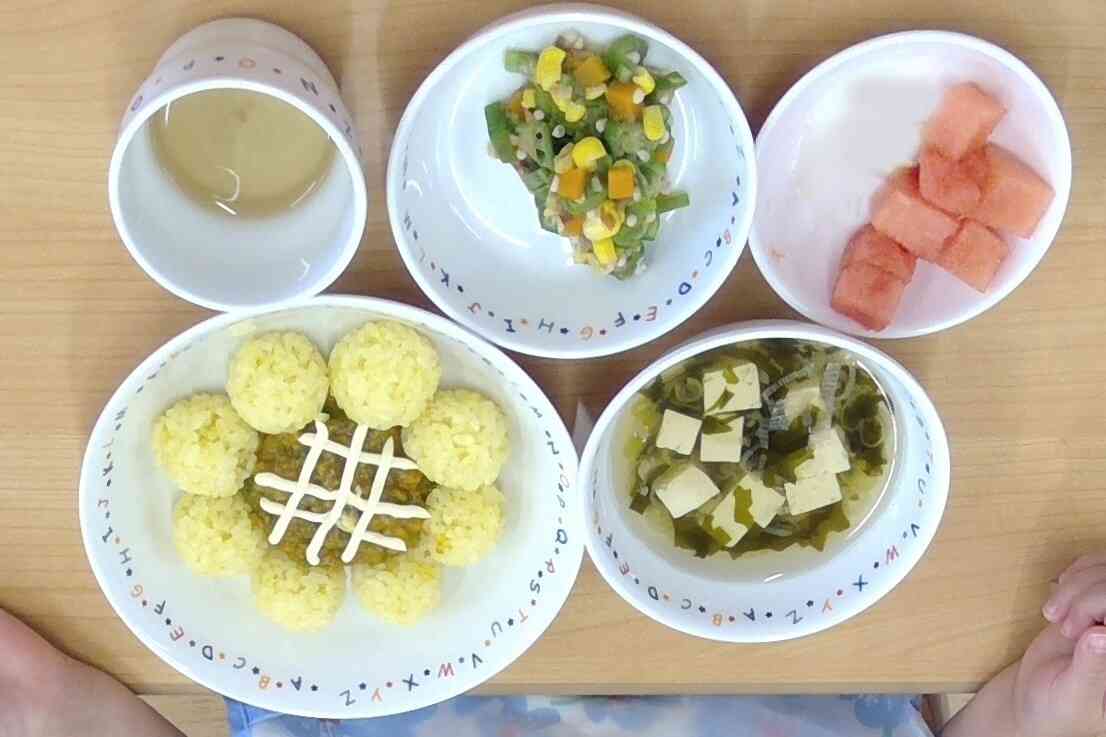 今日の給食はなーに？
