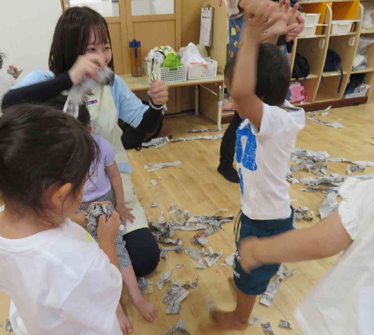 しんぶんビリビリ~!