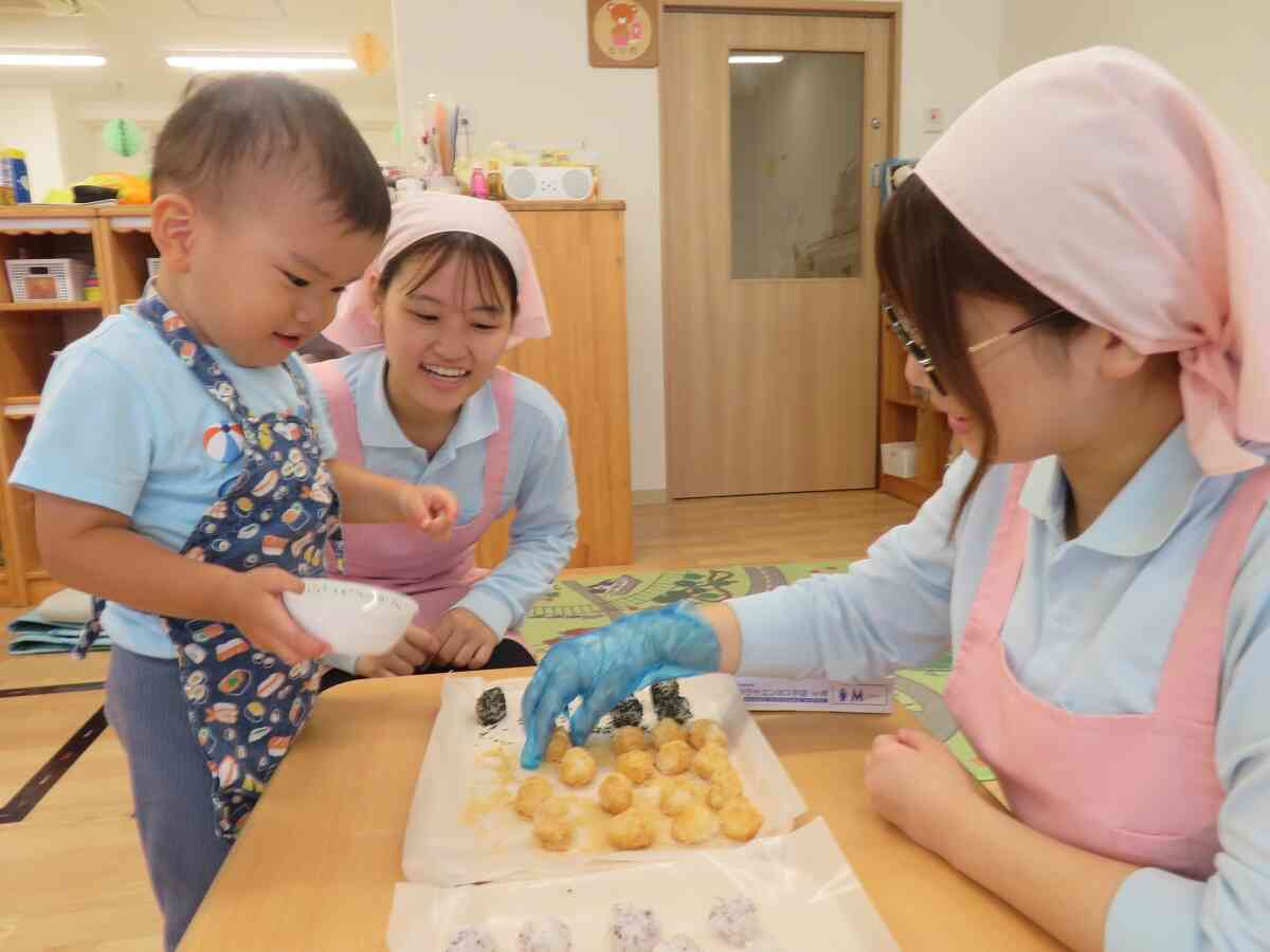 ９月の食育活動(おにぎりバイキング)