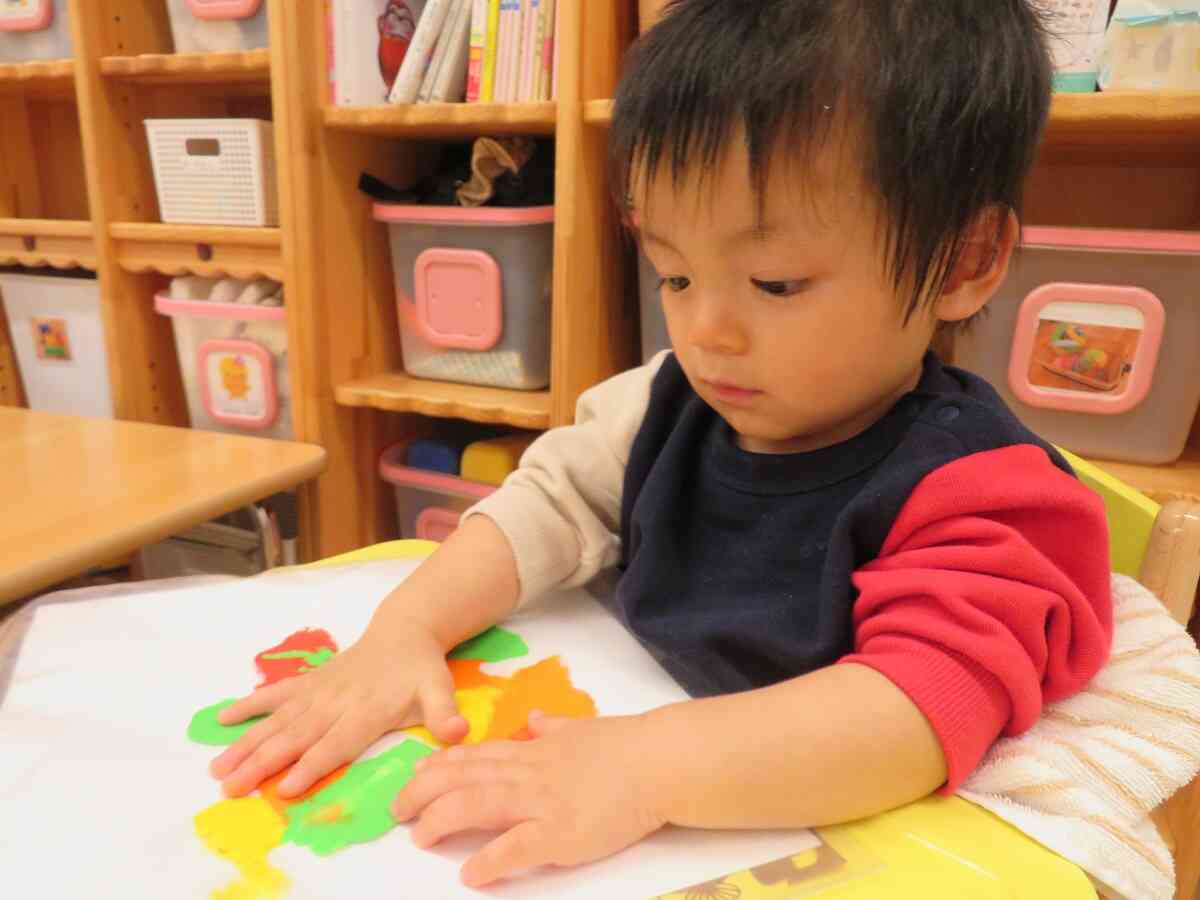 １１月の制作（０・１歳児）