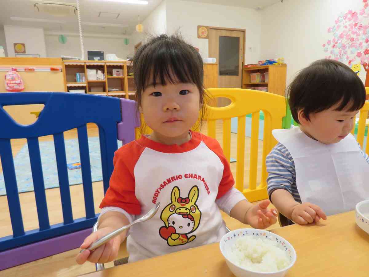 初めての給食♪