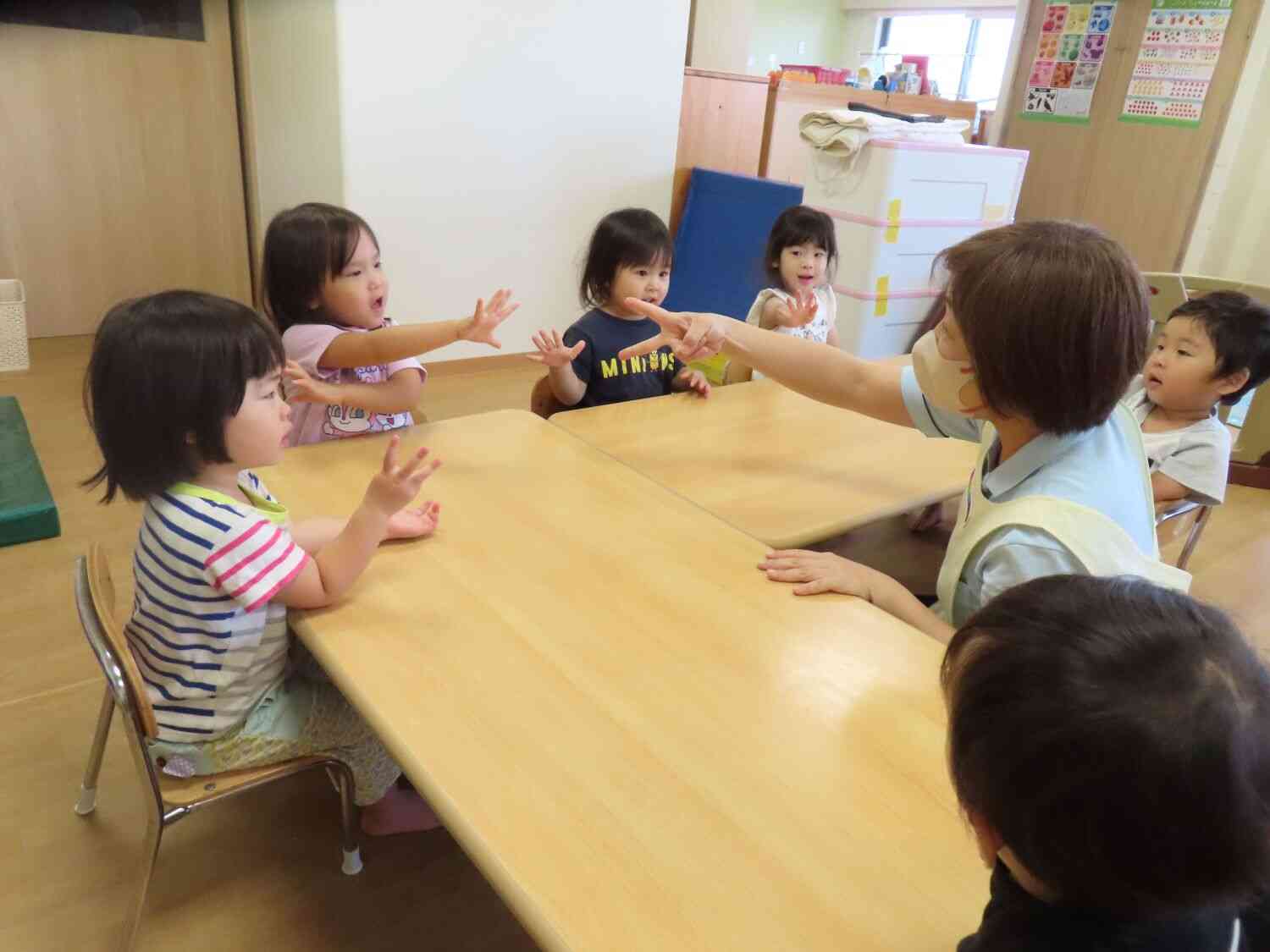 朝の会が始まりました。