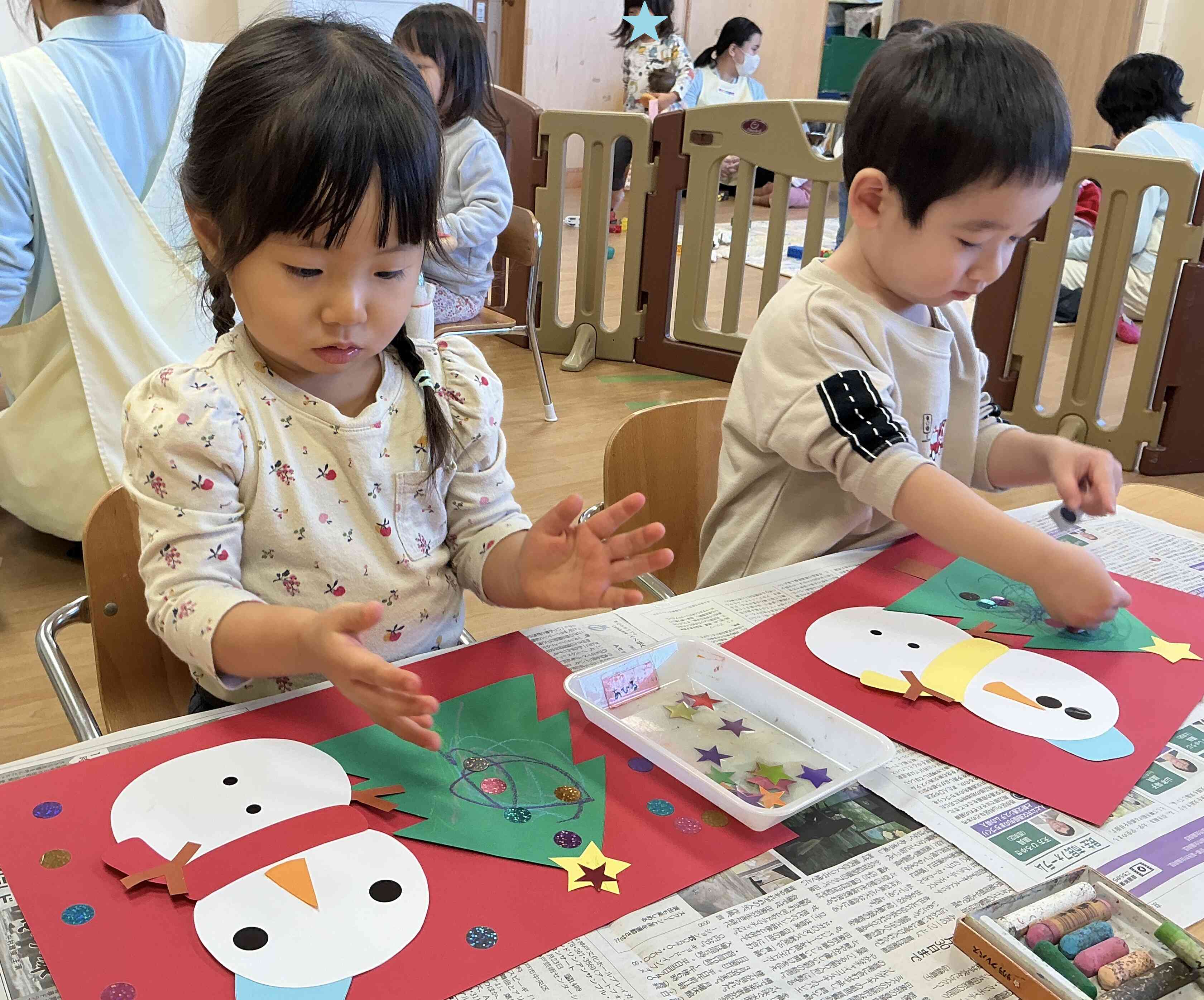 キラキラのシールも添えて飾りつけもしましたよ。