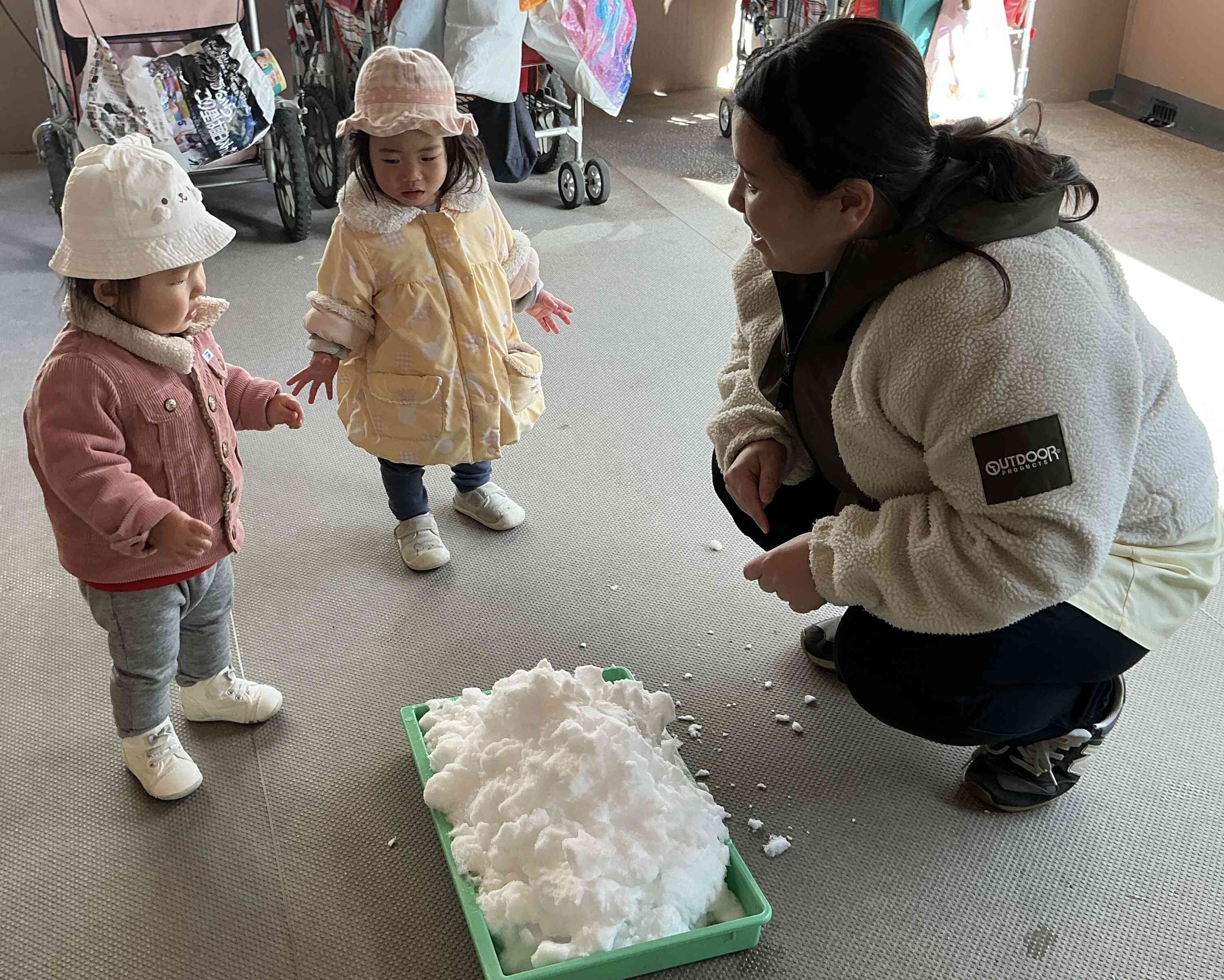 初めての雪あそび♪