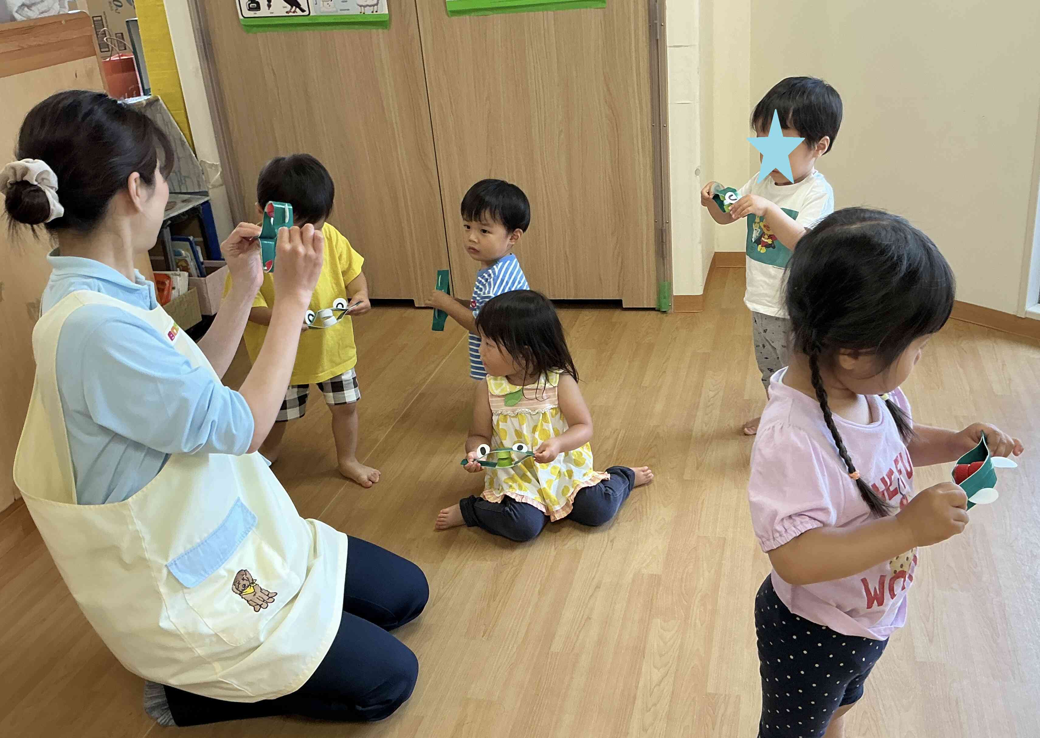 カエルのカスタネットを使ってリズム遊びも楽しみました♪