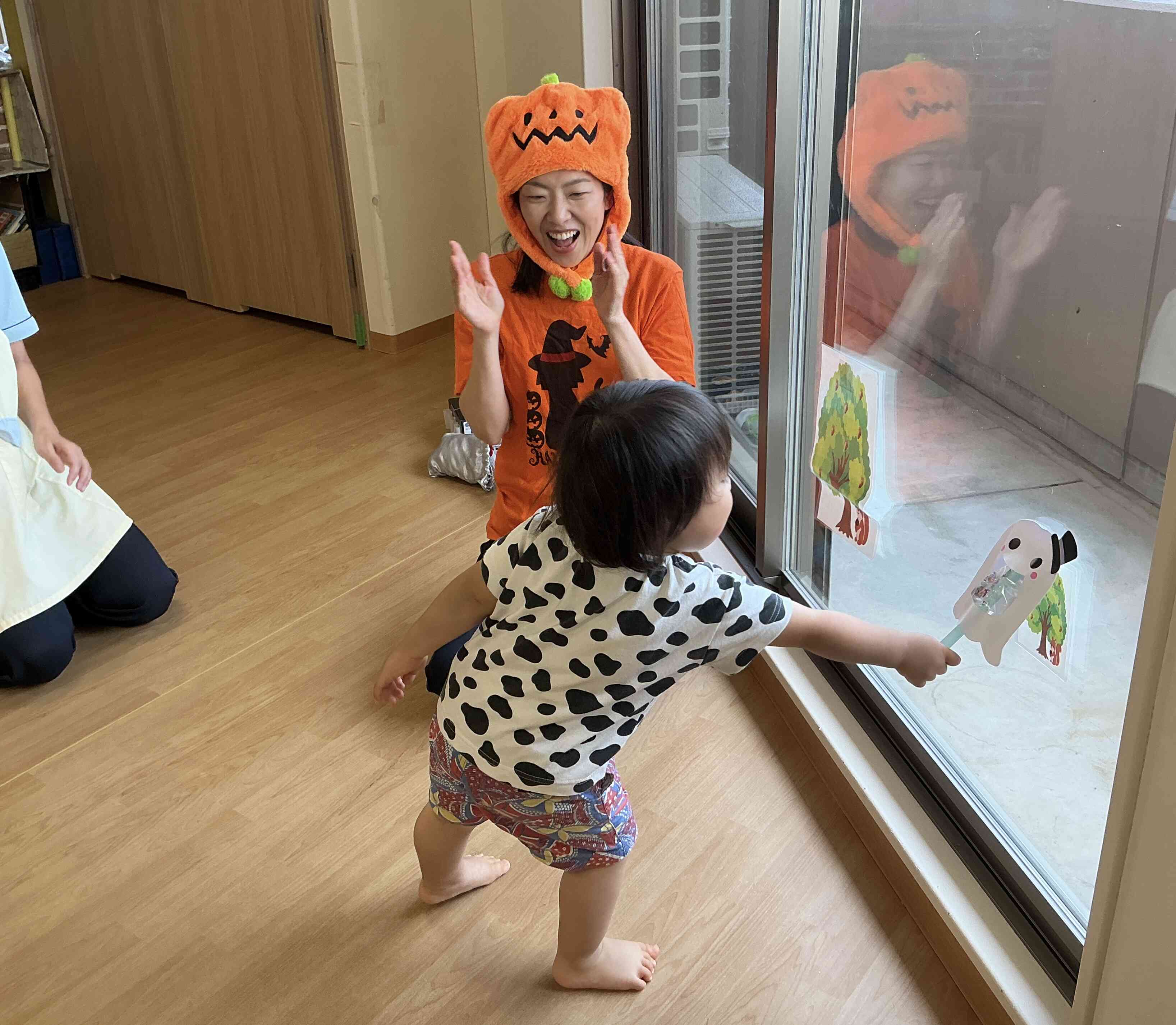 “大きい”“小さい”わかるかな?? おばけステッキでタッチ~♪