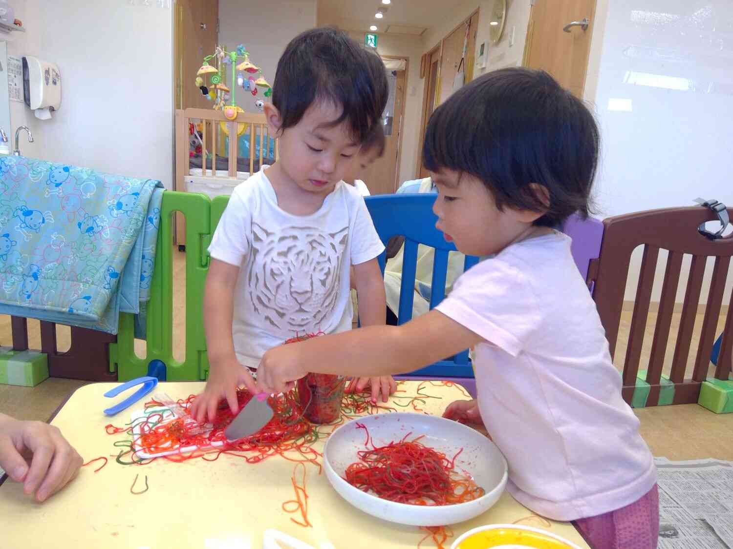 豪快に遊んでいます。