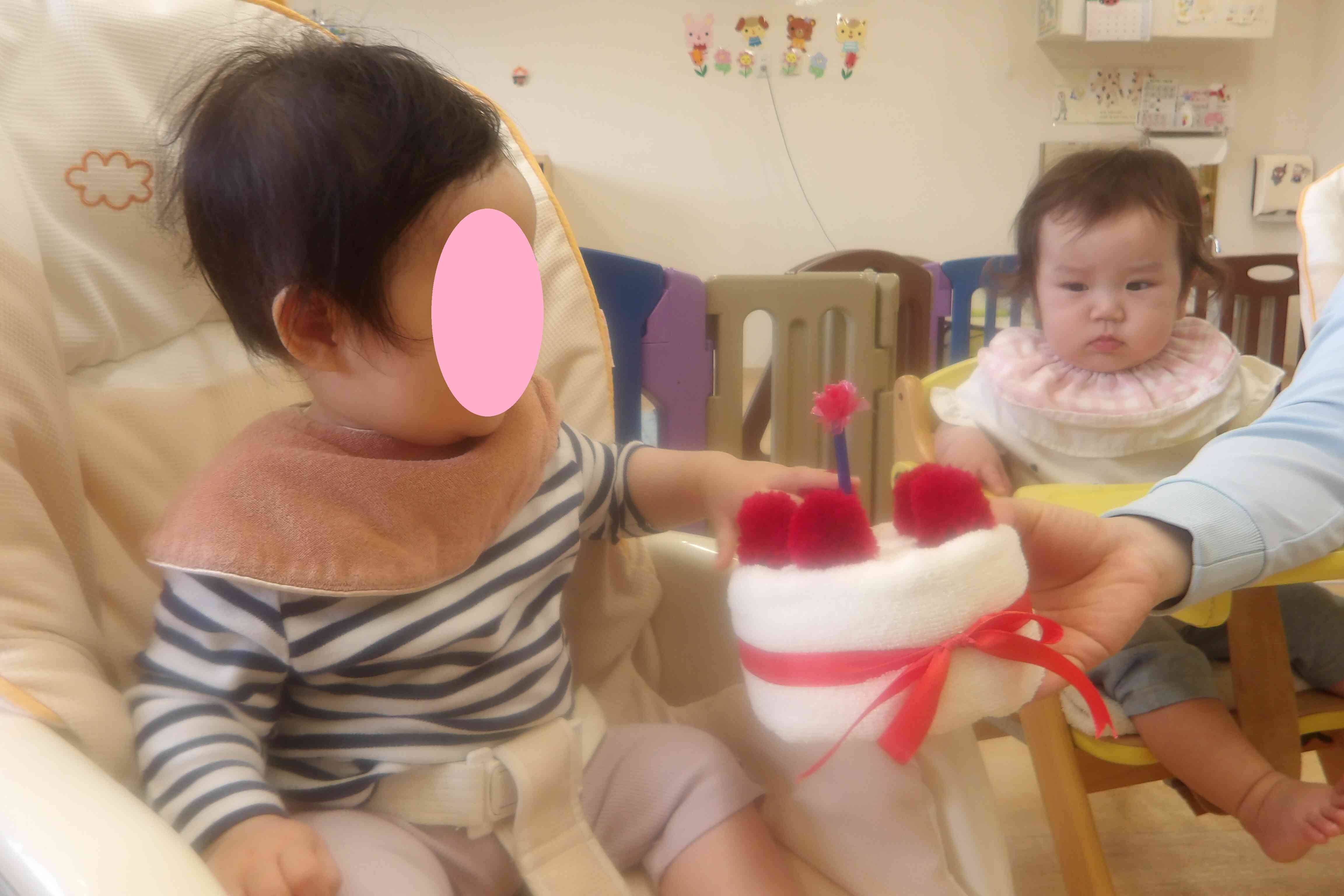 ケーキをお友だちも一緒に