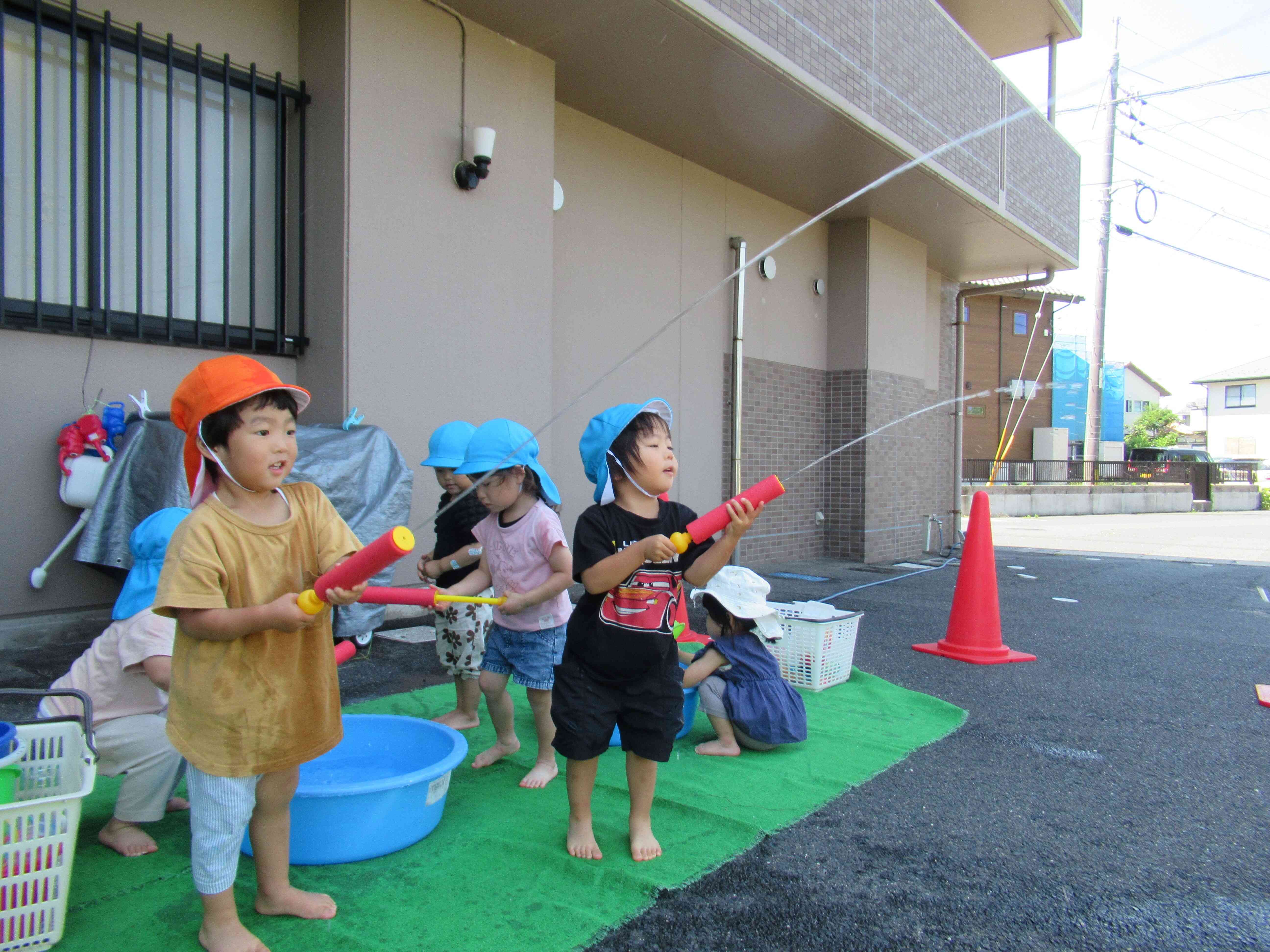水鉄砲で遊んだよ