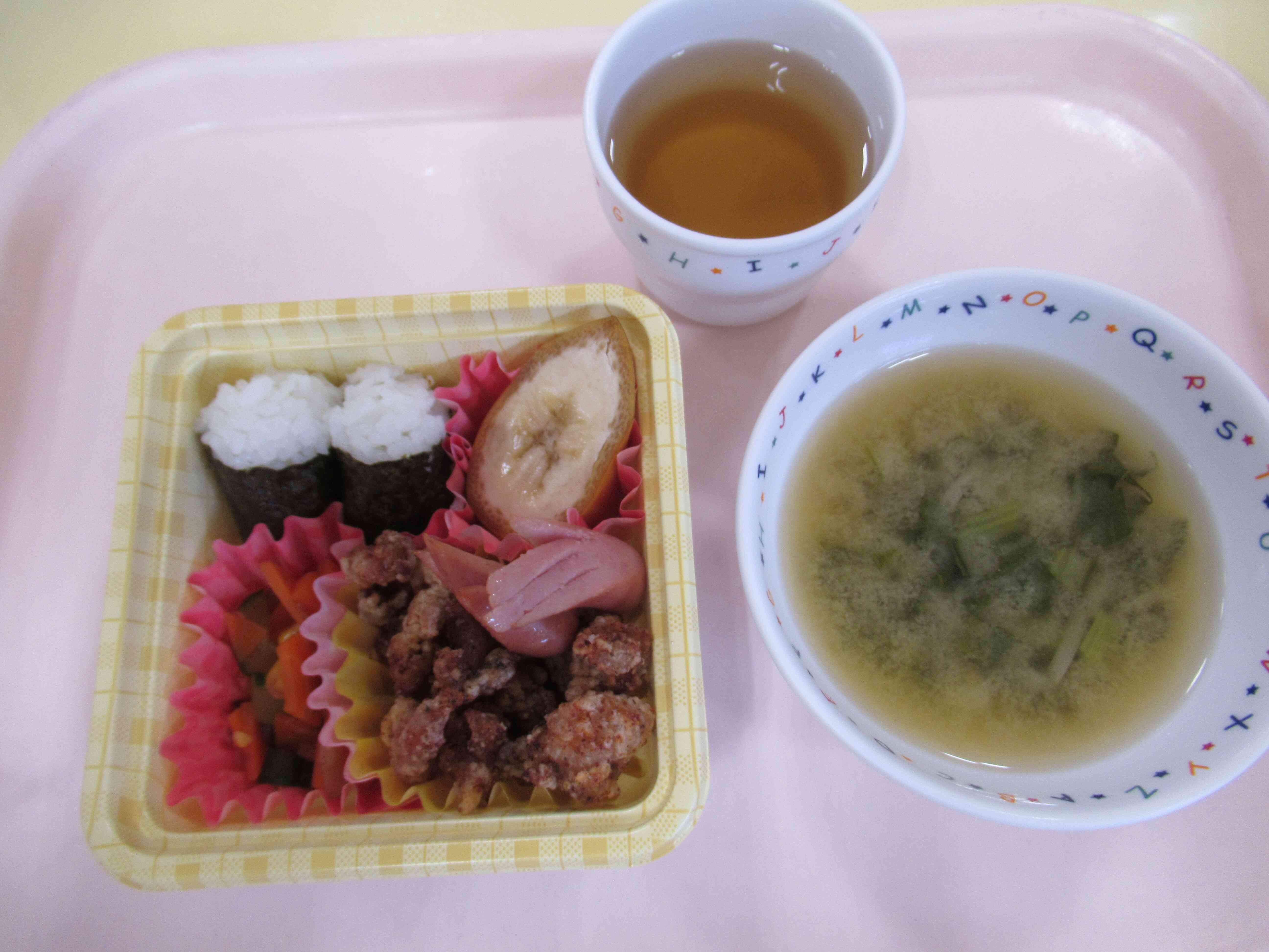 10月22日の給食（運動会お弁当）