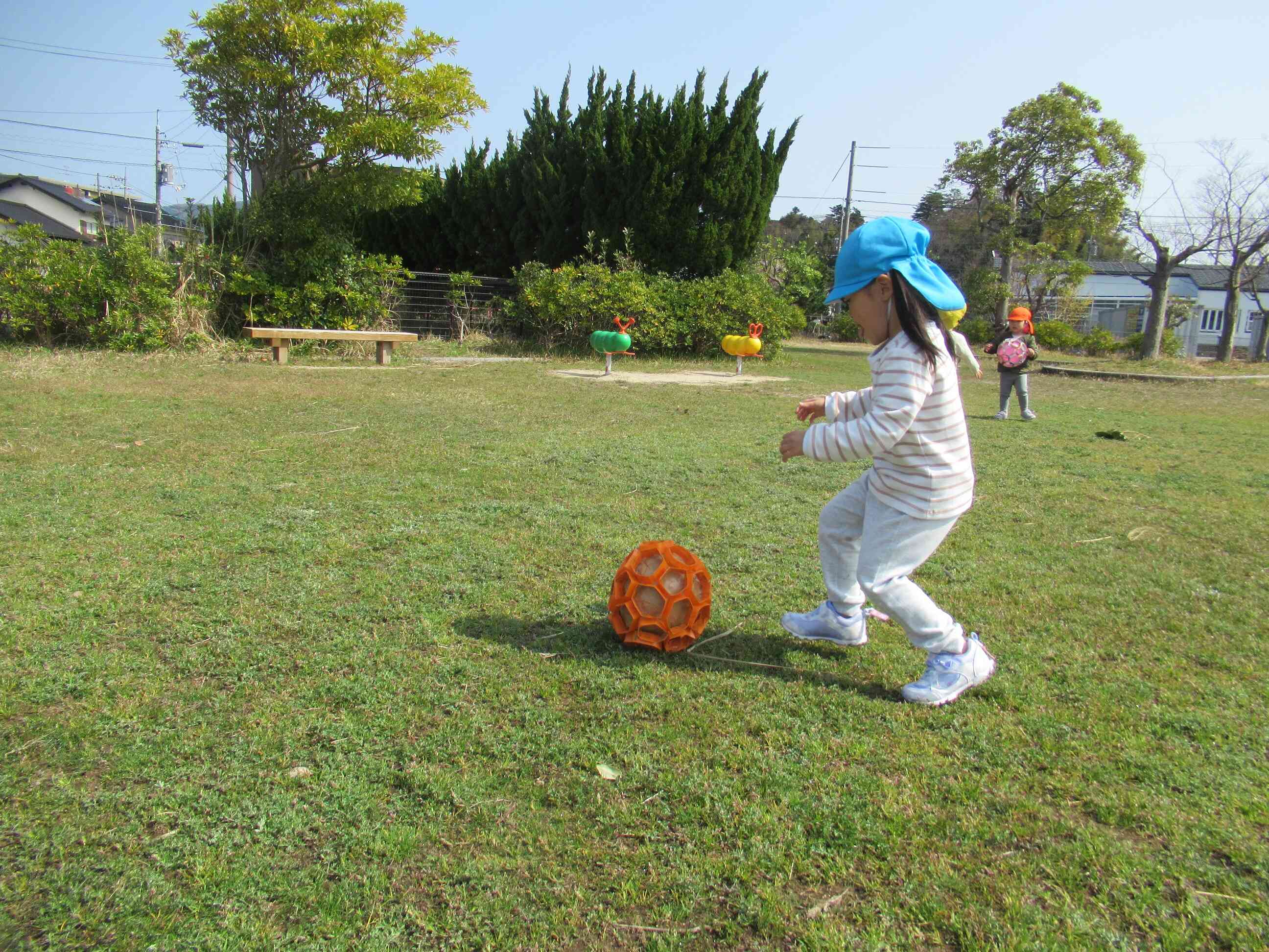 ボールまてまて・・・