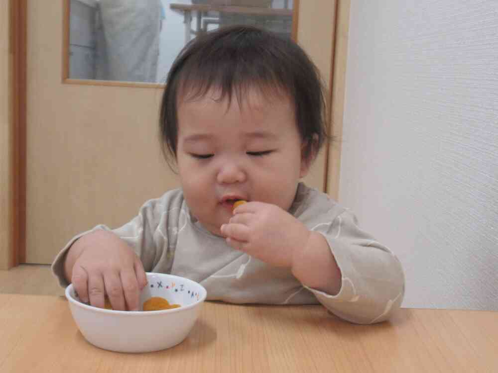 パクパクおやつおいしい～～