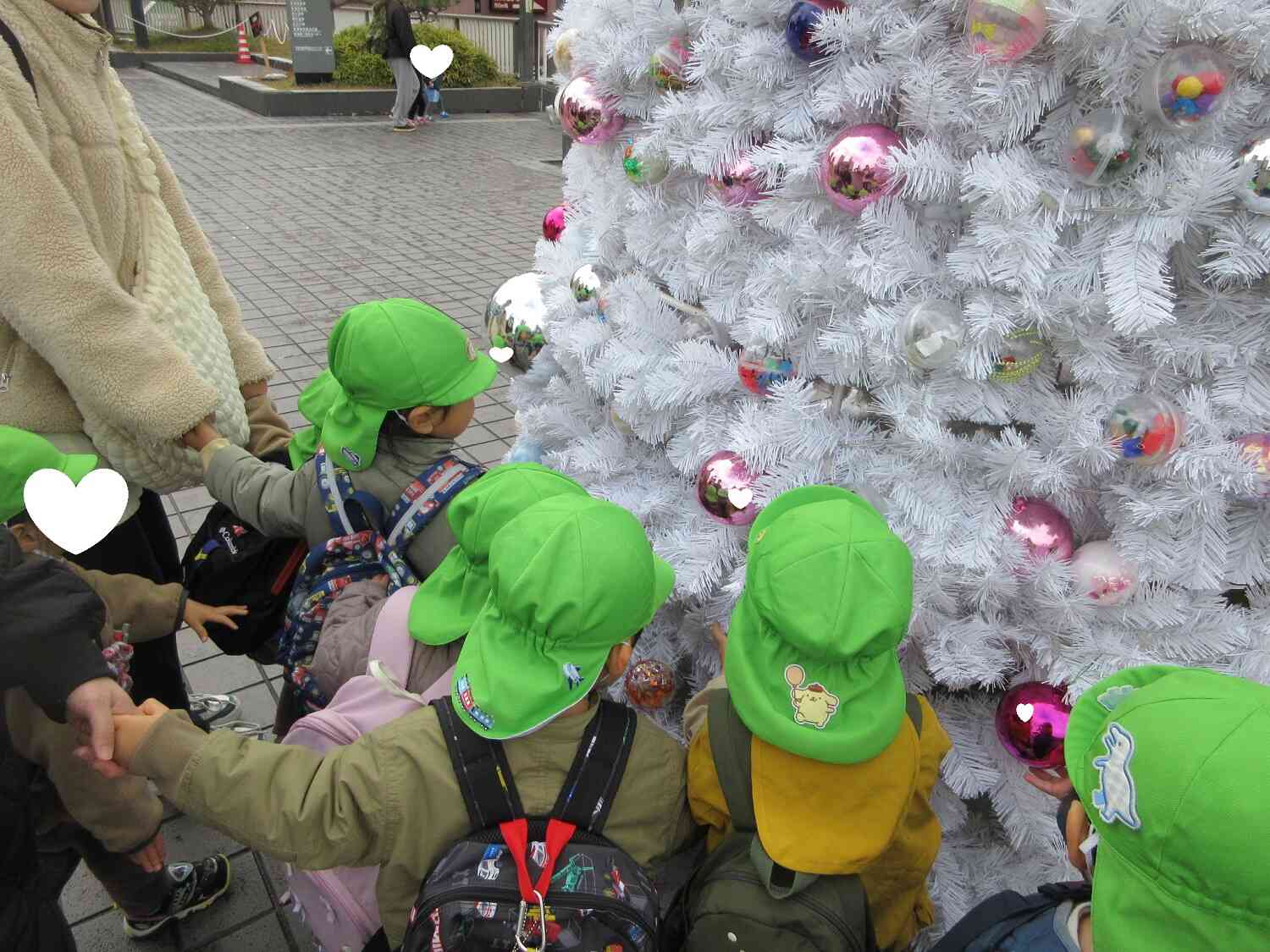 草津駅に大きなツリーがあったよ！
