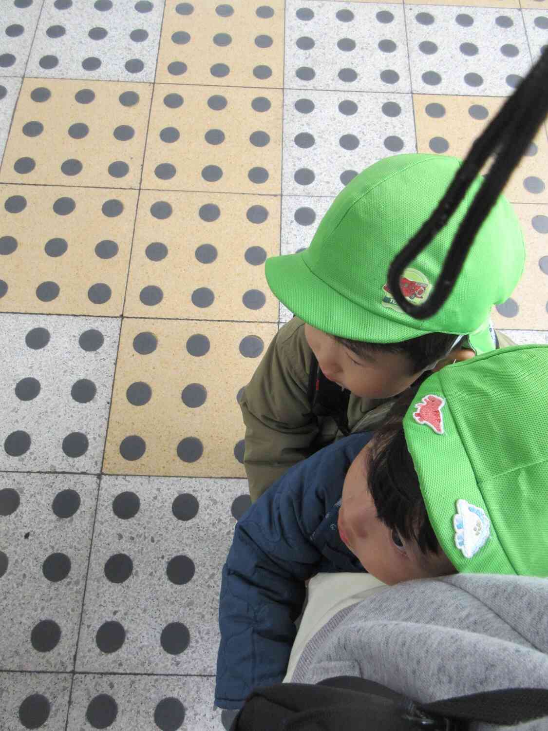 うさぎ組☆秋の遠足、栗東西図書館に行きました③