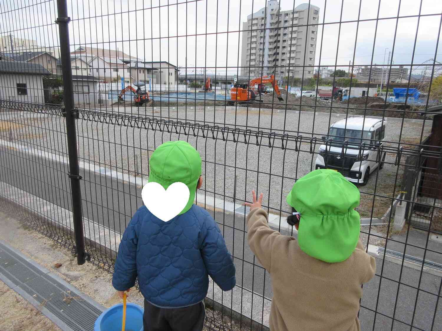 工事現場が公園から見えたよ◎