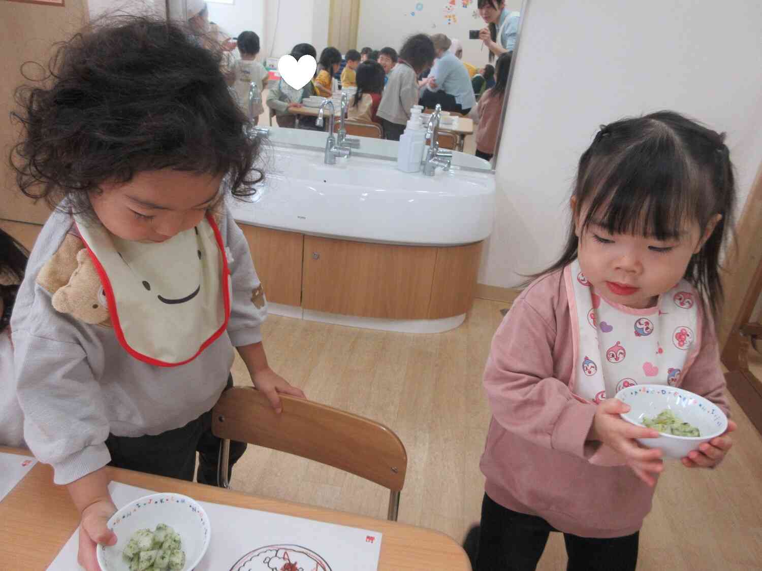 遊び終わったらお給食♪