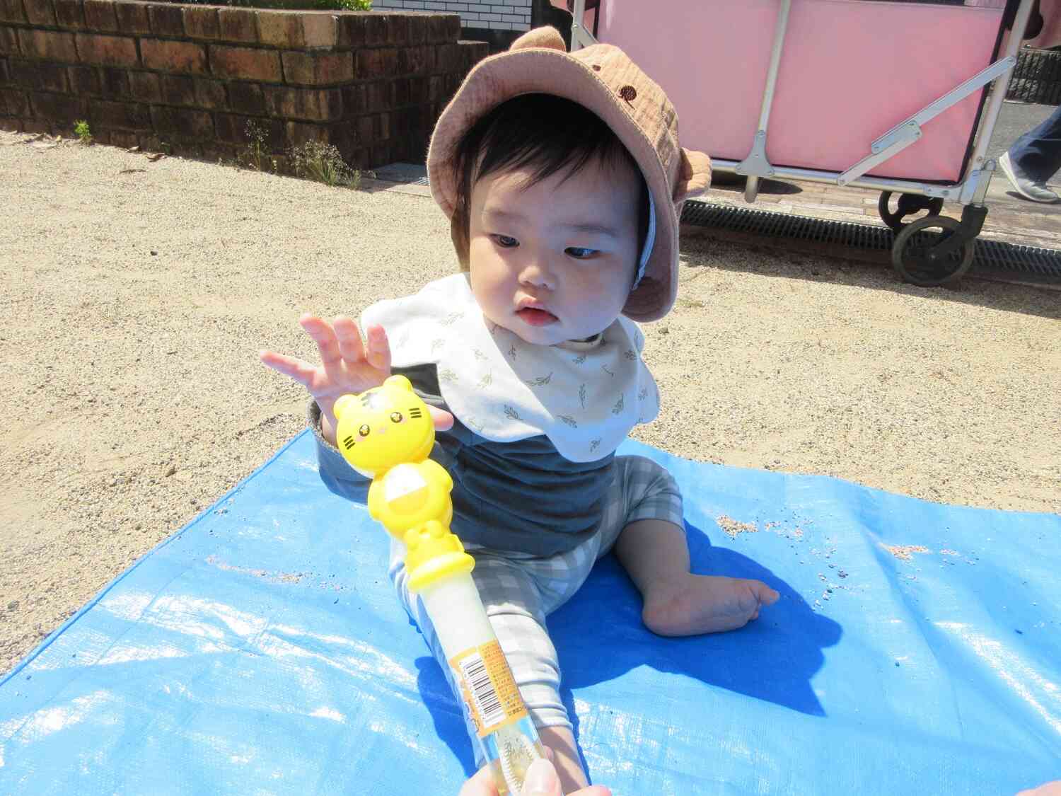 吹き具に興味津々！
