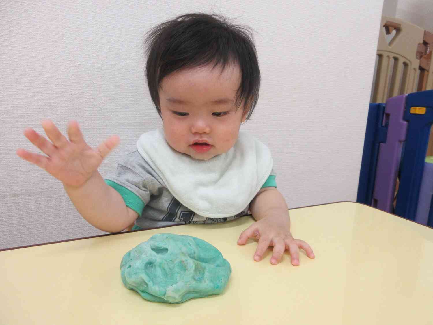 ひよこ組☆小麦粉粘土で遊んだよ！