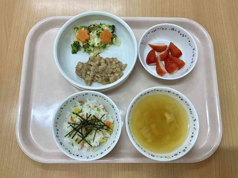 3月3日　ひなまつりの給食