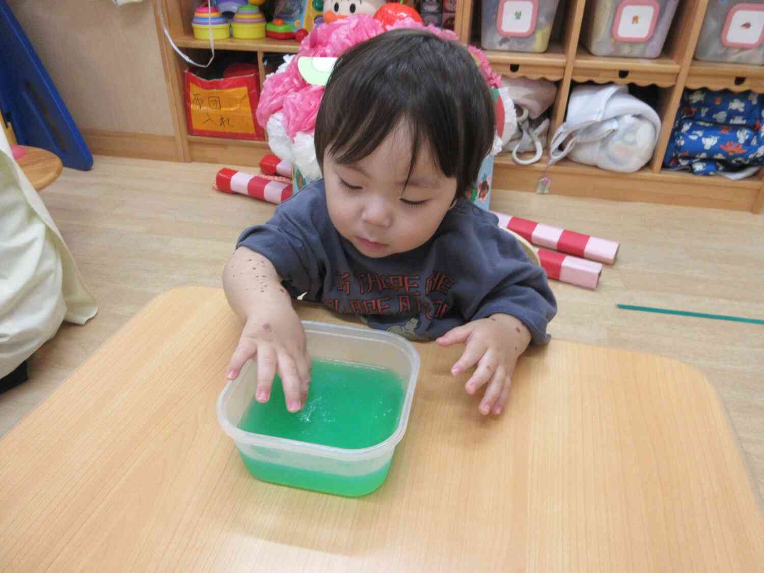 ひよこ組☆寒天遊びをしたよ①