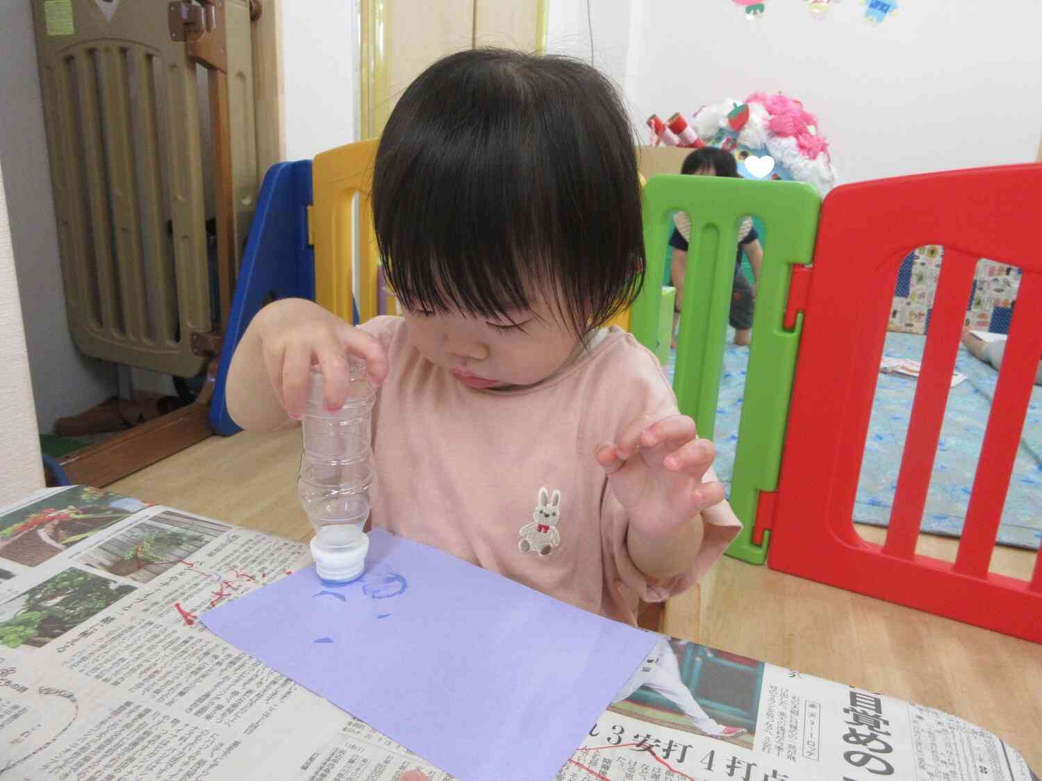 自分で持って、上手に押せるよ☆