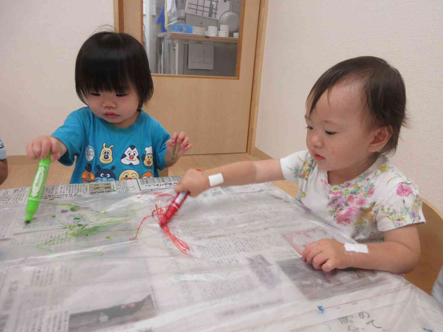 お友だちと一緒に…みんなで活動、楽しいね◎