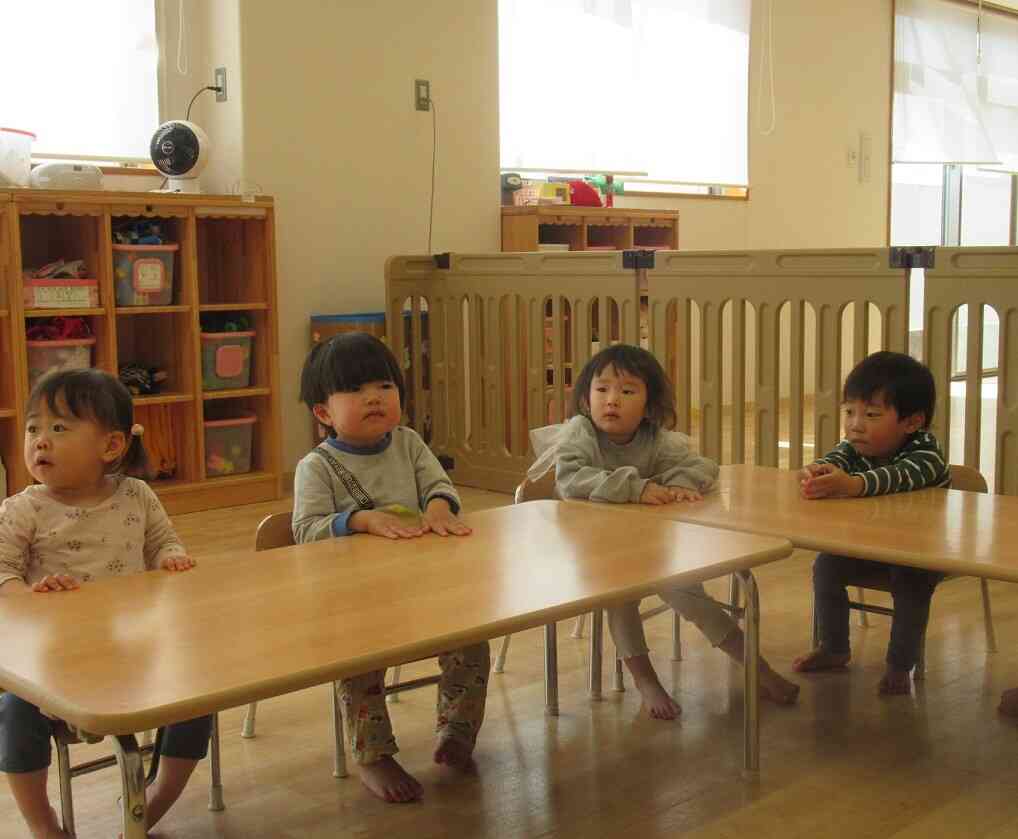 絵本に夢中です