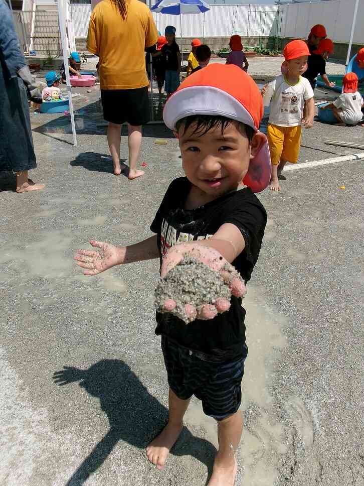 見て見て!泥を集めたよ☆