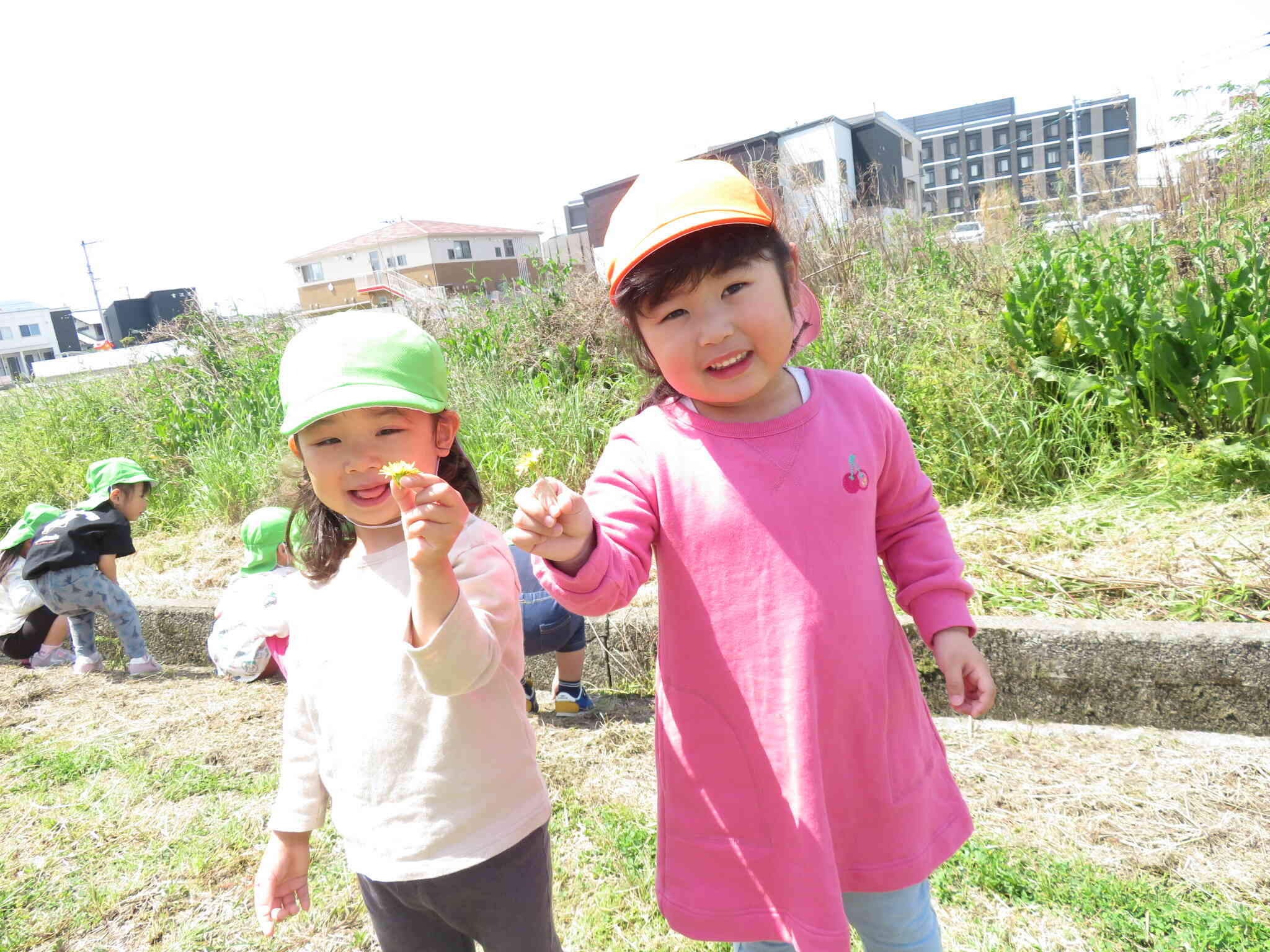 番外編！お散歩先で「見て、春をみつけたの♡」